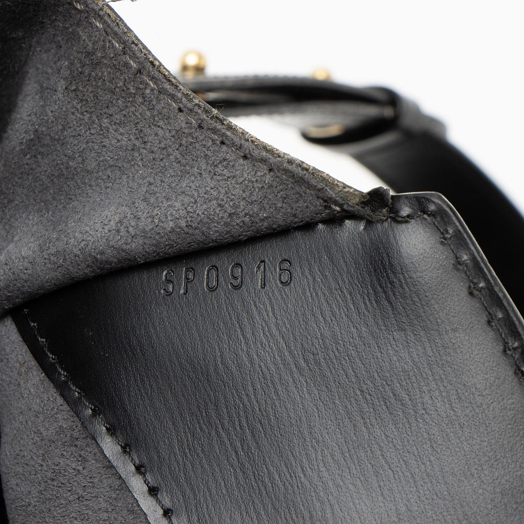 Louis Vuitton Vintage Epi Leather Cluny Shoulder Bag