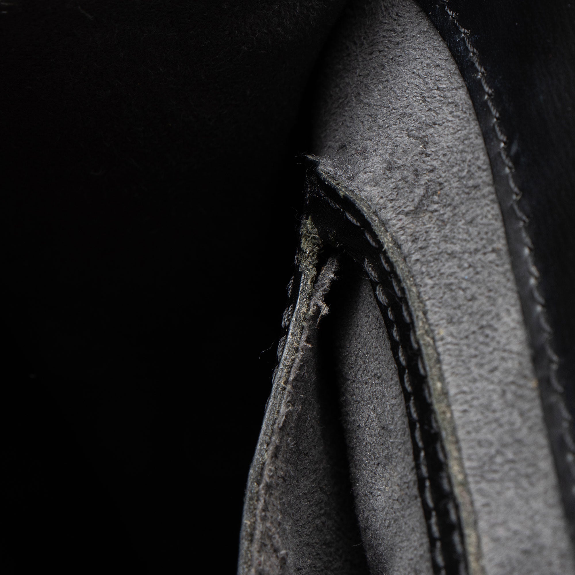 Louis Vuitton Vintage Epi Leather Cluny Shoulder Bag