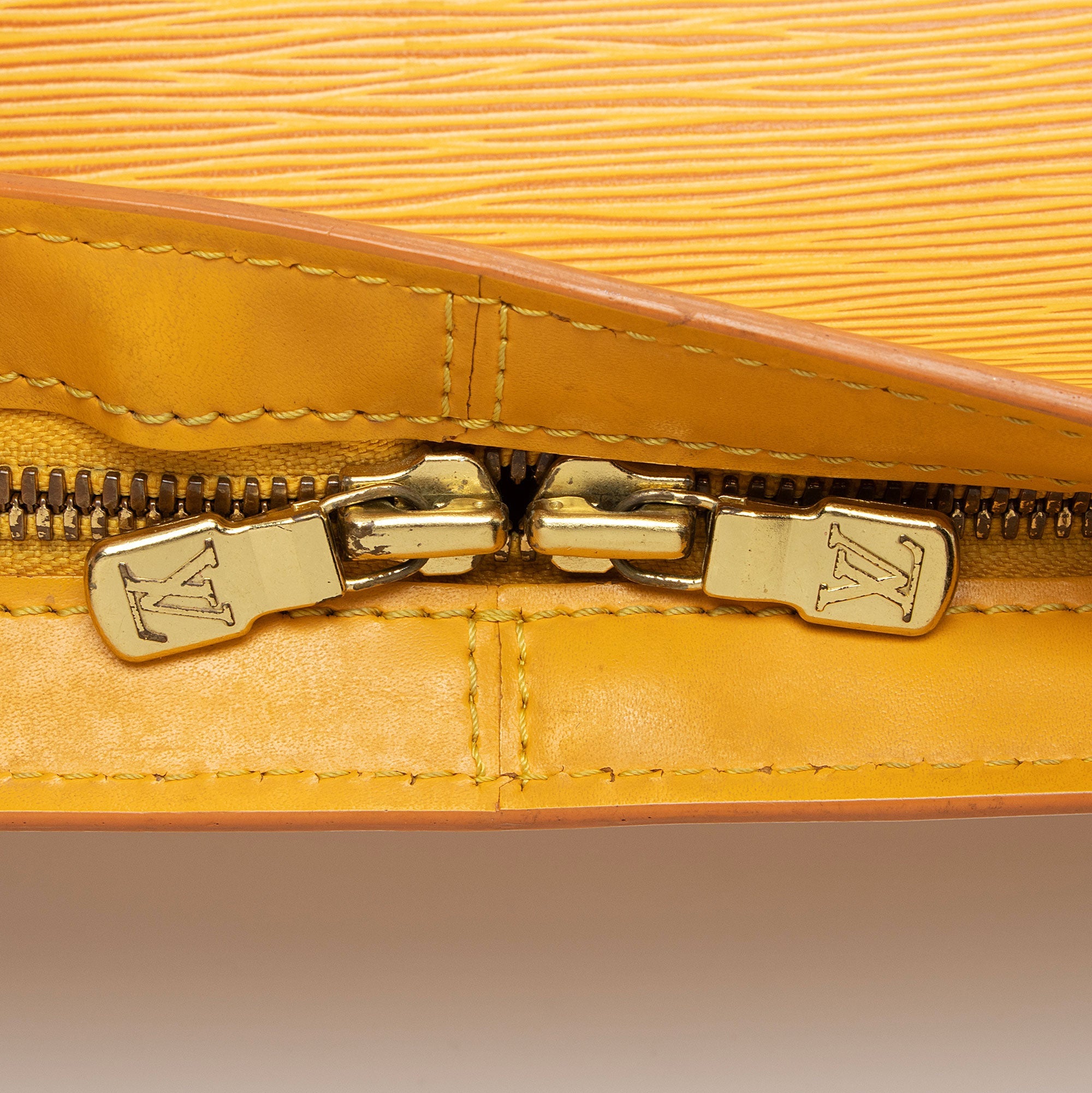 Louis Vuitton Vintage Epi Leather Lussac Tote (SHF-WONK7Q)