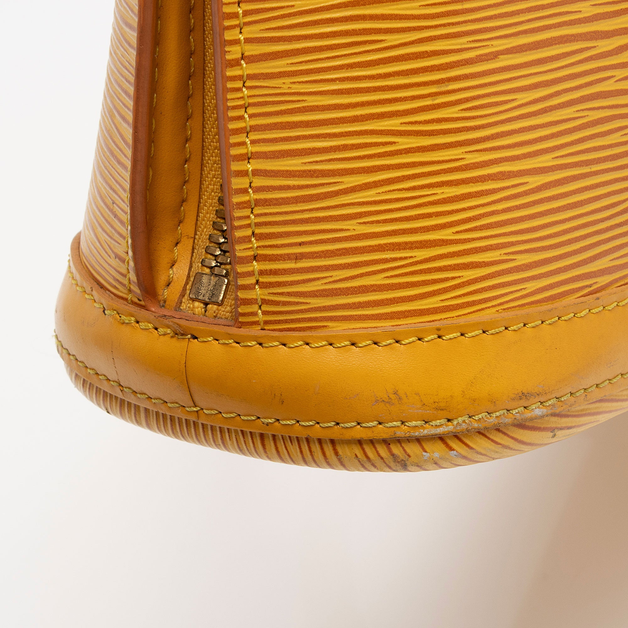 Louis Vuitton Vintage Epi Leather Lussac Tote (SHF-WONK7Q)