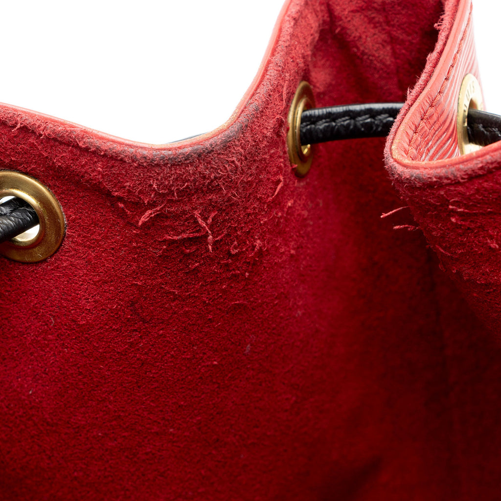 Louis Vuitton Vintage Epi Leather Petit Noe Shoulder Bag (SHF-UrRdhi)