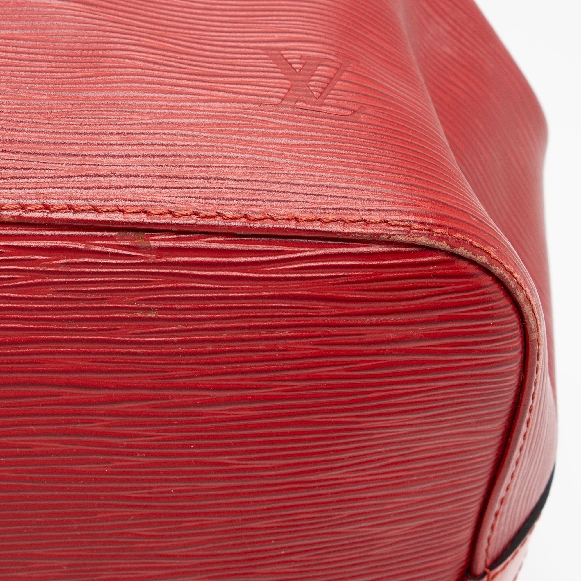 Louis Vuitton Vintage Epi Leather Petit Noe Shoulder Bag (SHF-KnJjlt)