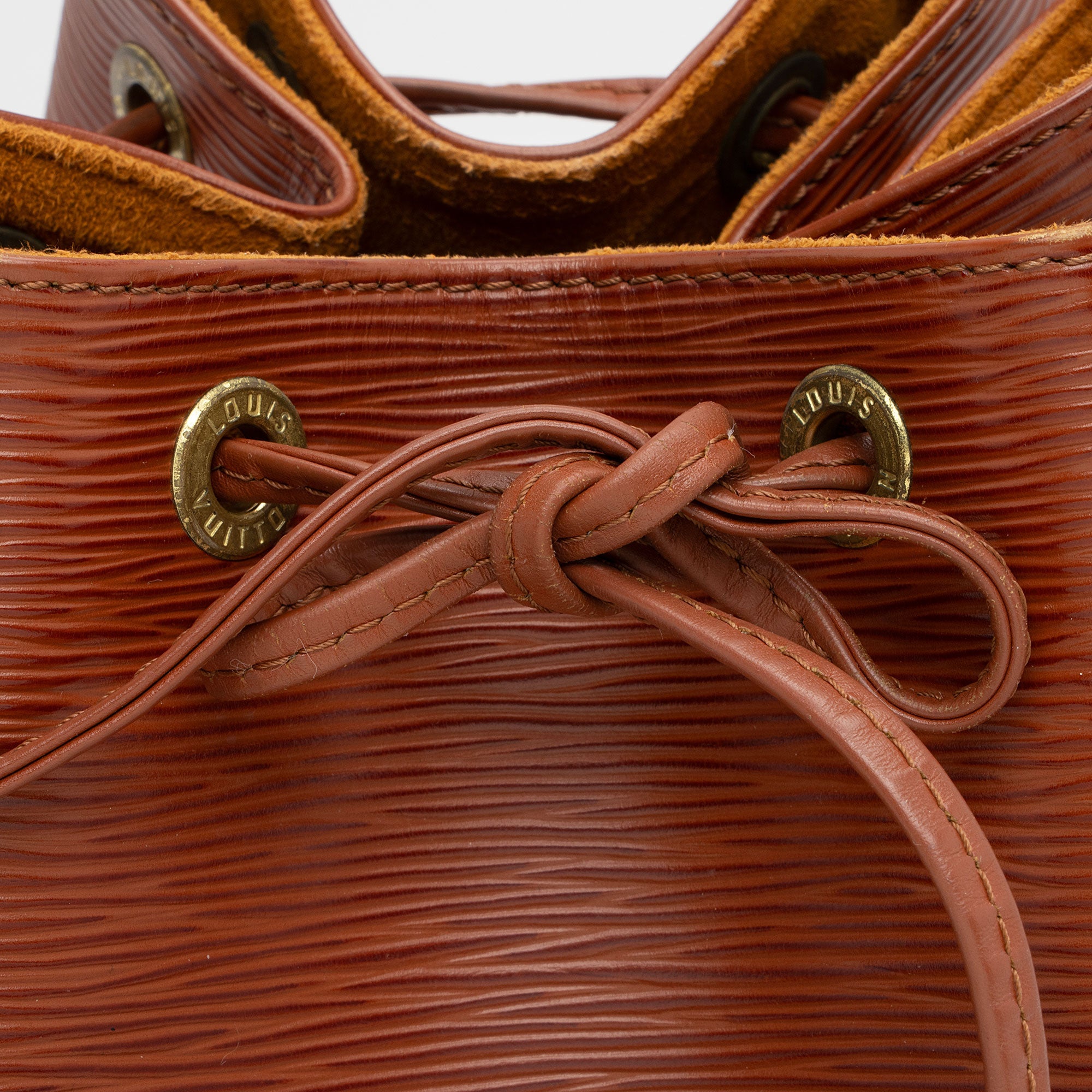 Louis Vuitton Vintage Epi Leather Petit Noe Shoulder Bag (SHF-7fRm6a)