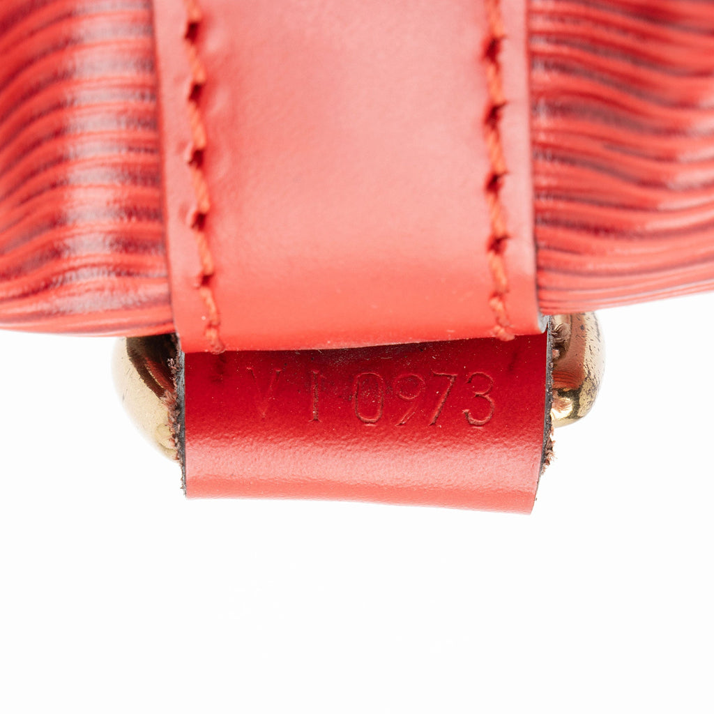 Louis Vuitton Vintage Epi Leather Petit Noe Shoulder Bag (SHF-Syg34H)