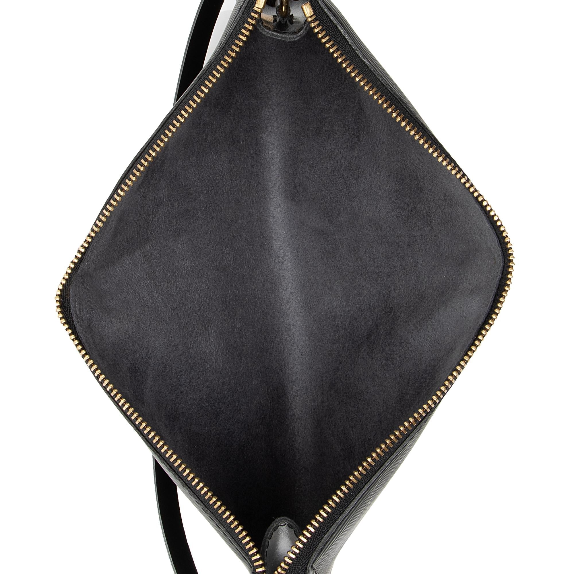 Louis Vuitton Vintage Epi Leather Pochette Accessoires (SHF-23066)