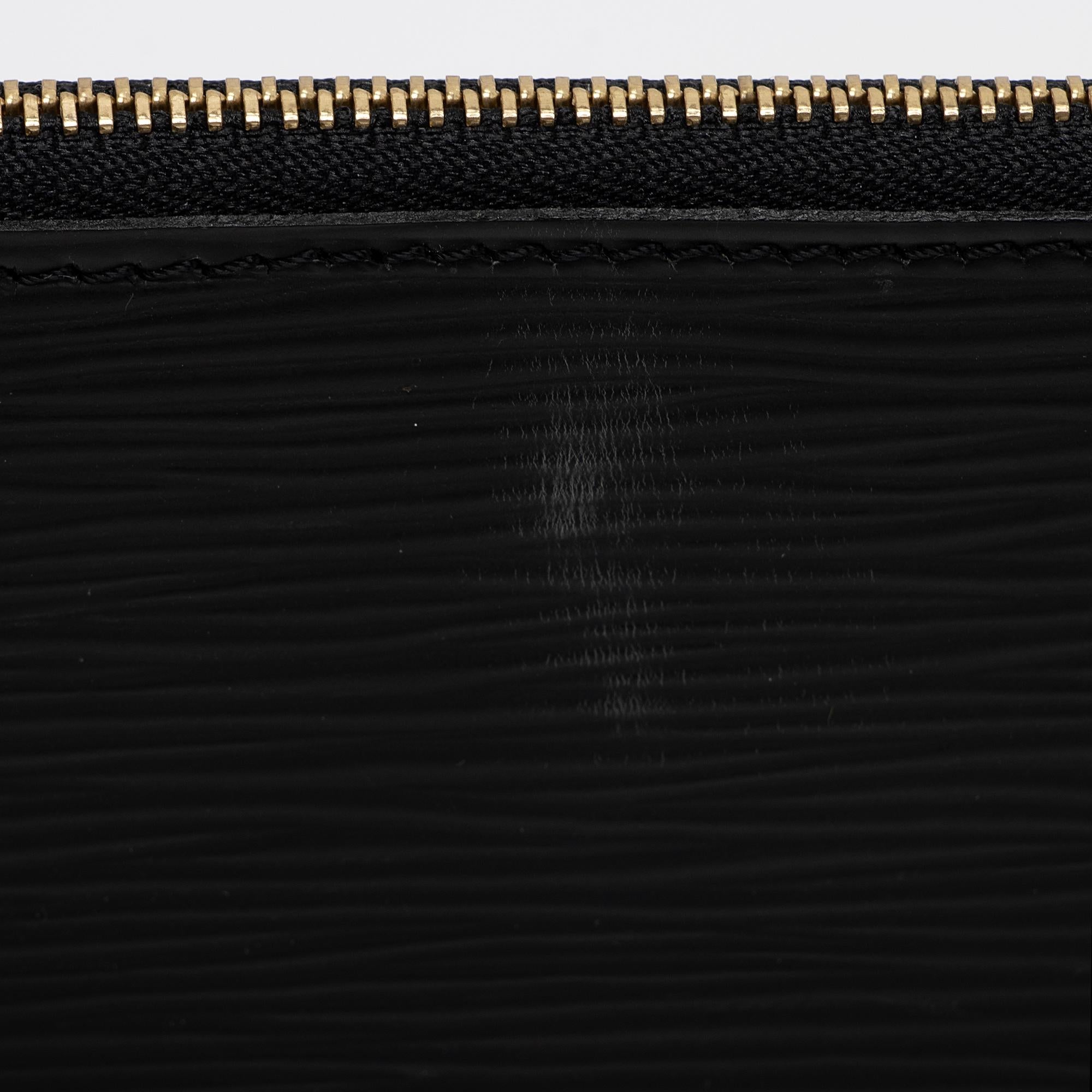 Louis Vuitton Vintage Epi Leather Pochette Accessoires (SHF-YUa4cL)