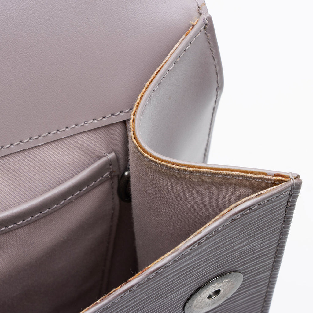 Louis Vuitton Vintage Epi Leather Ramatuelle Shoulder Bag (SHF-eP03uT)