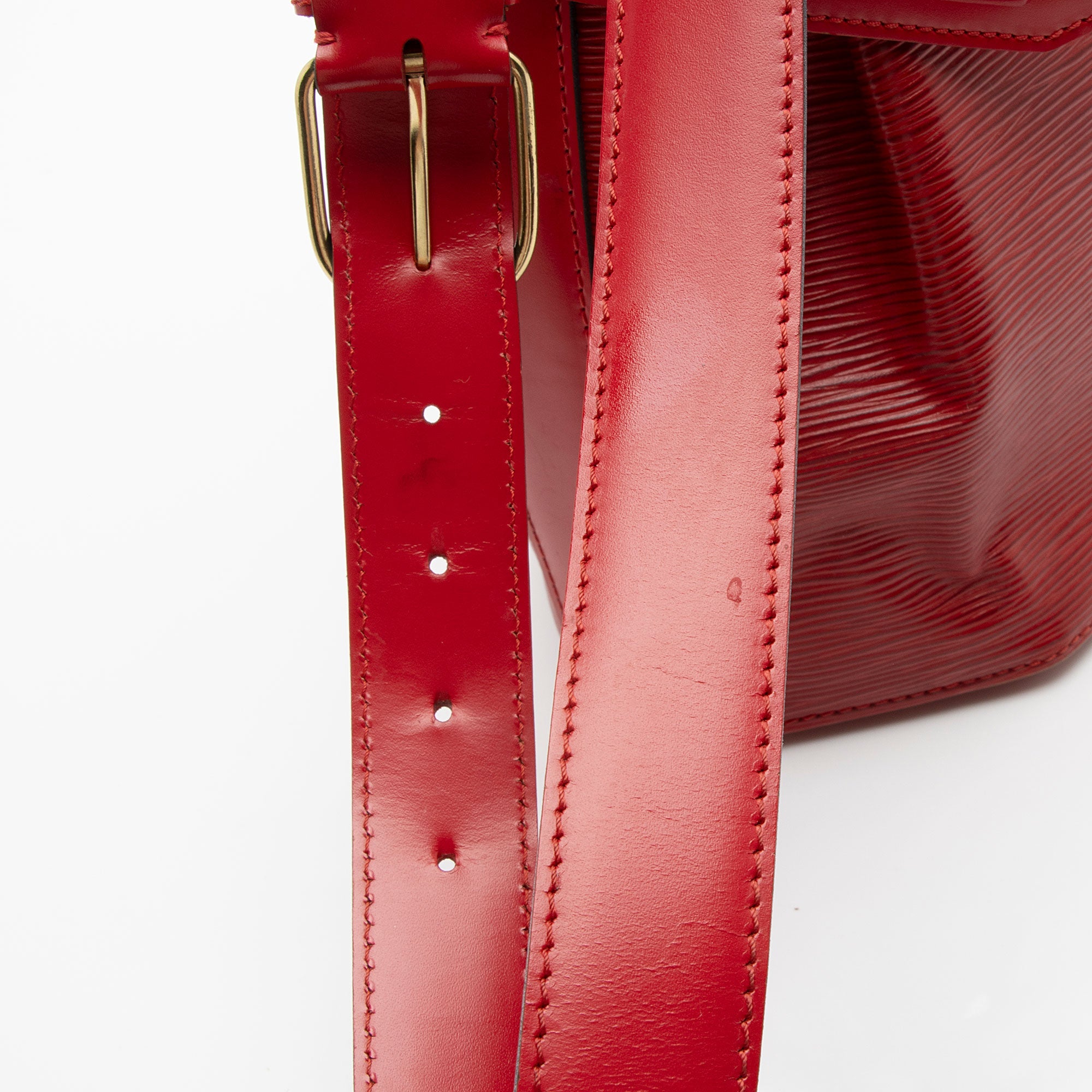 Louis Vuitton Vintage Epi Leather Sac D'epaule PM Shoulder Bag (SHF-B7ZB1Z)