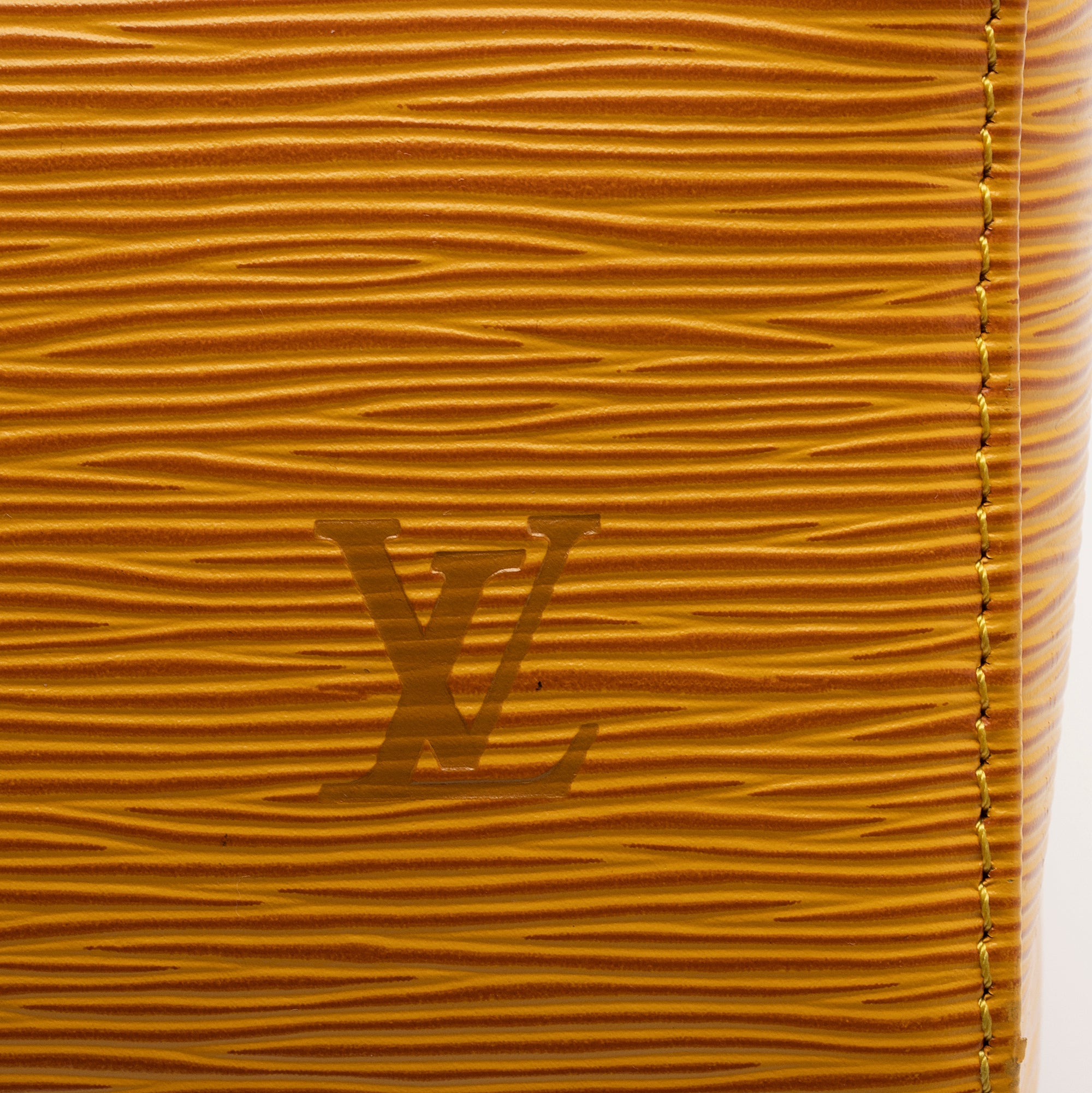 Louis Vuitton Vintage Epi Leather Speedy 25 Satchel (SHF-J8QSzJ)