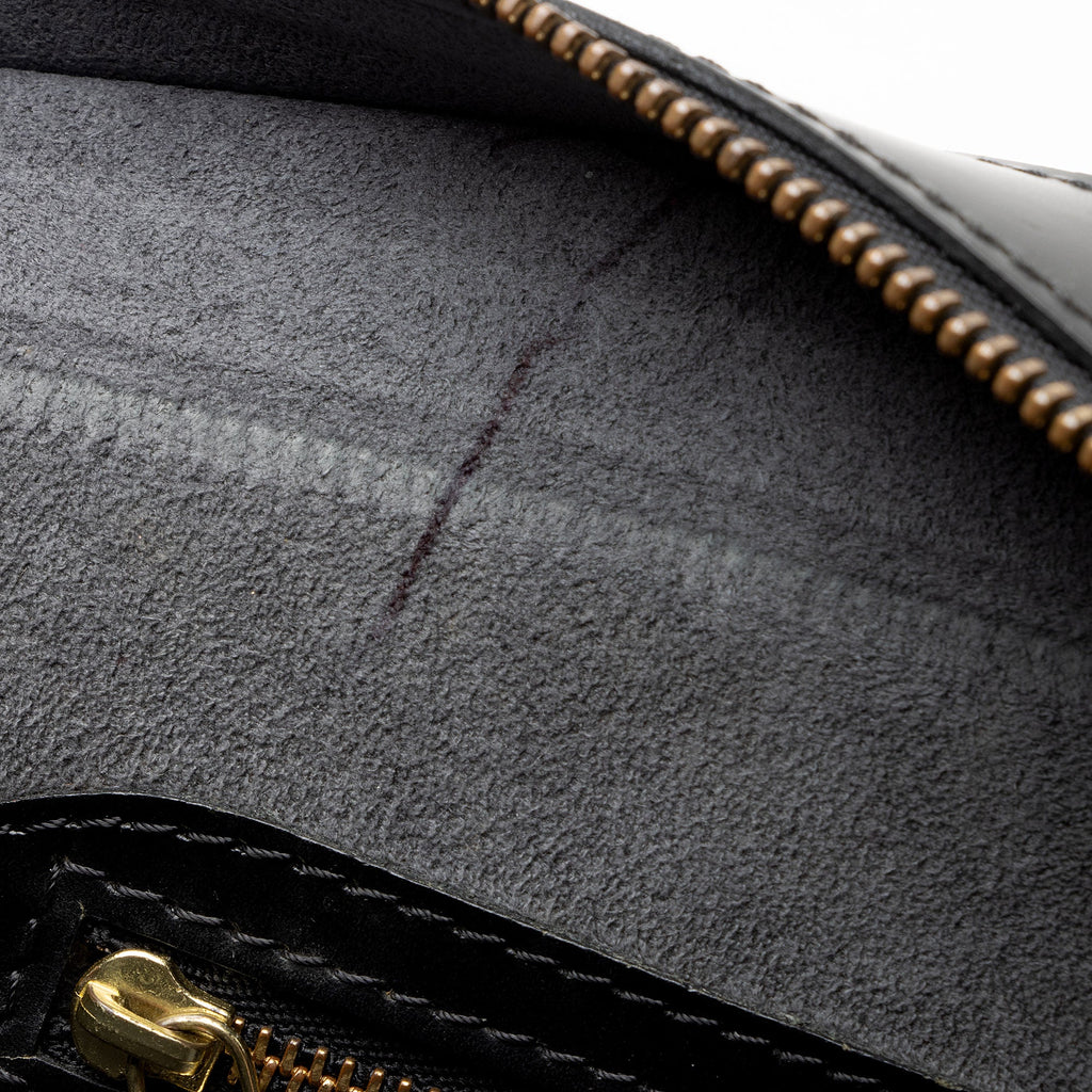Louis Vuitton Vintage Epi Leather St. Jacques GM Shoulder Bag (SHF-gJpnY6)