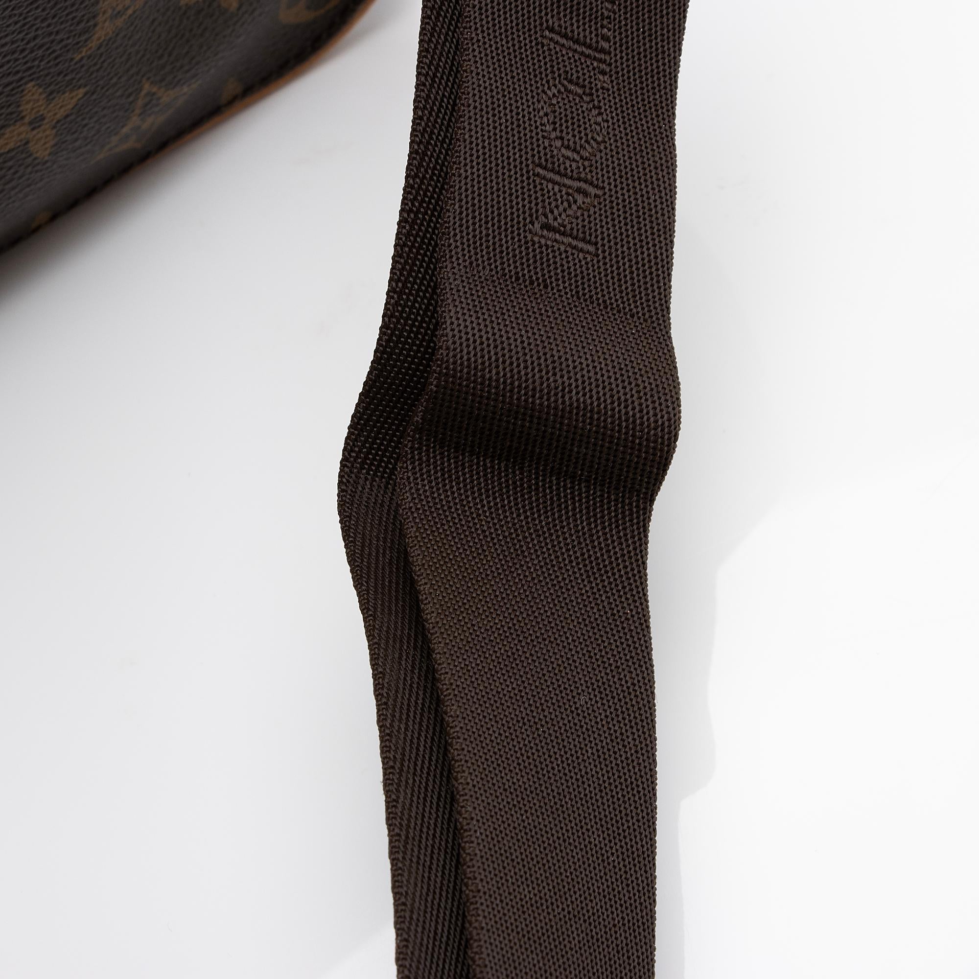 Louis Vuitton Vintage Monogram Canvas Abbesses Messenger Bag (SHF-hrSvMV)