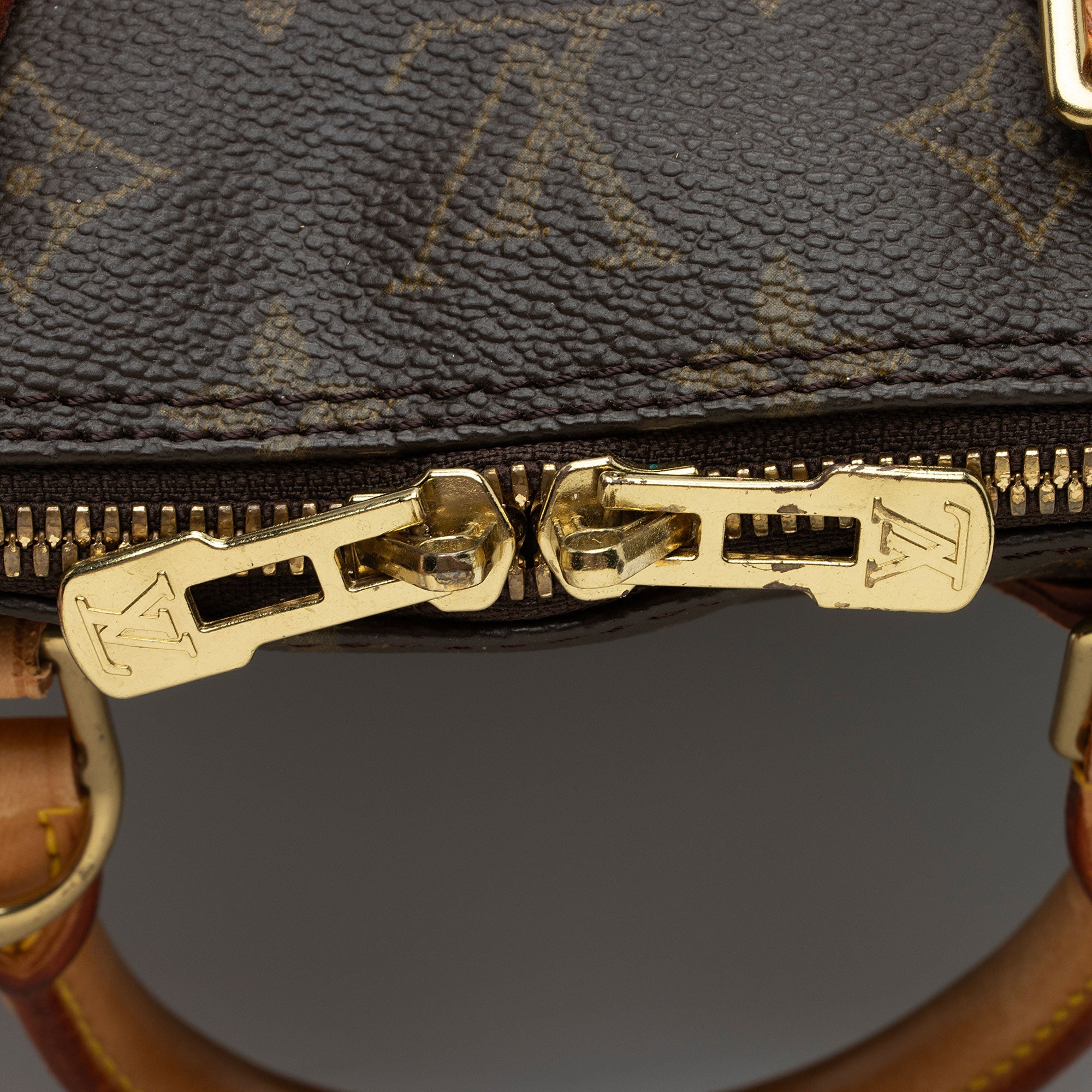 Louis Vuitton Vintage Monogram Canvas Alma PM Satchel (SHF-Z8pdA9)