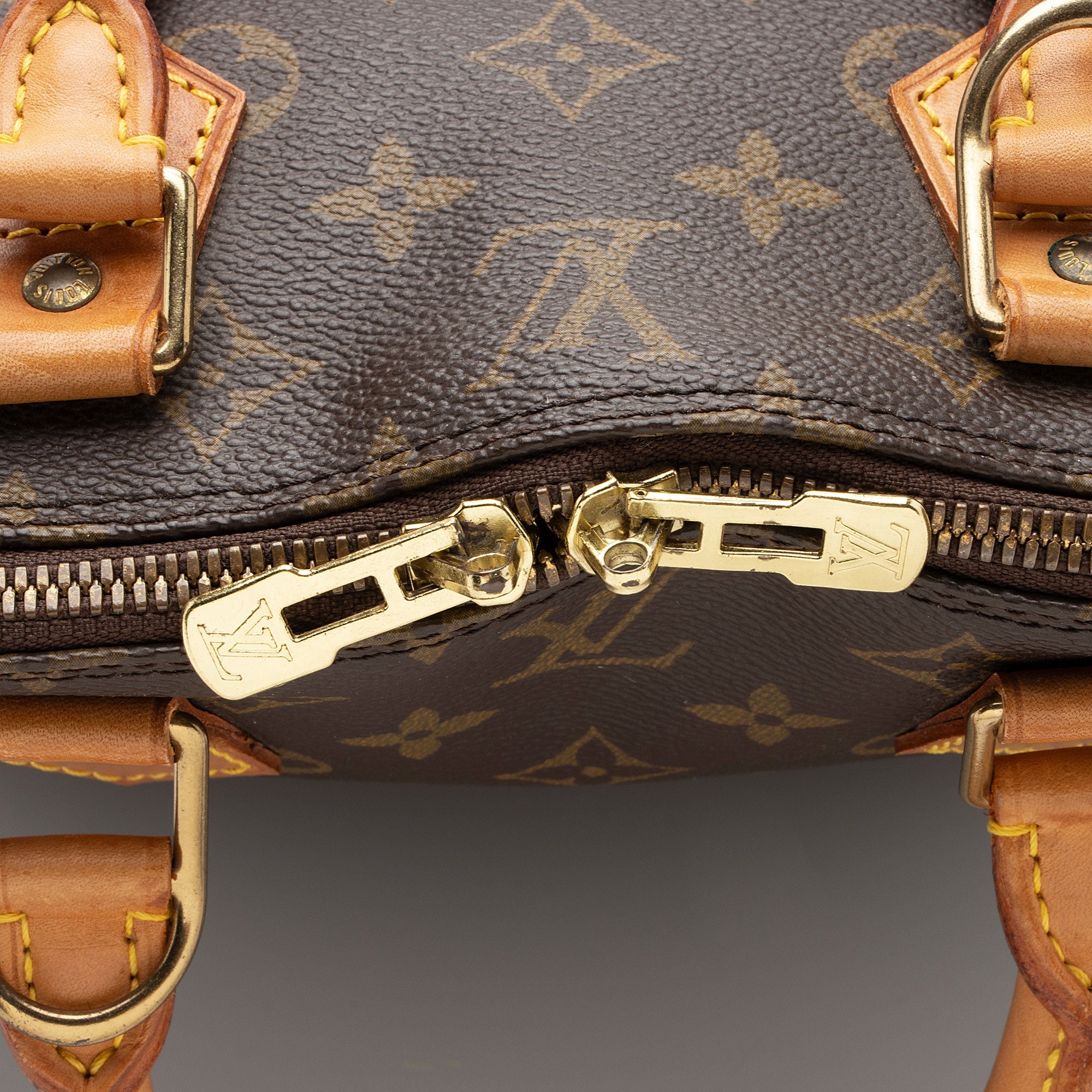 Louis Vuitton Vintage Monogram Canvas Alma PM Satchel (SHF-1flhkd)