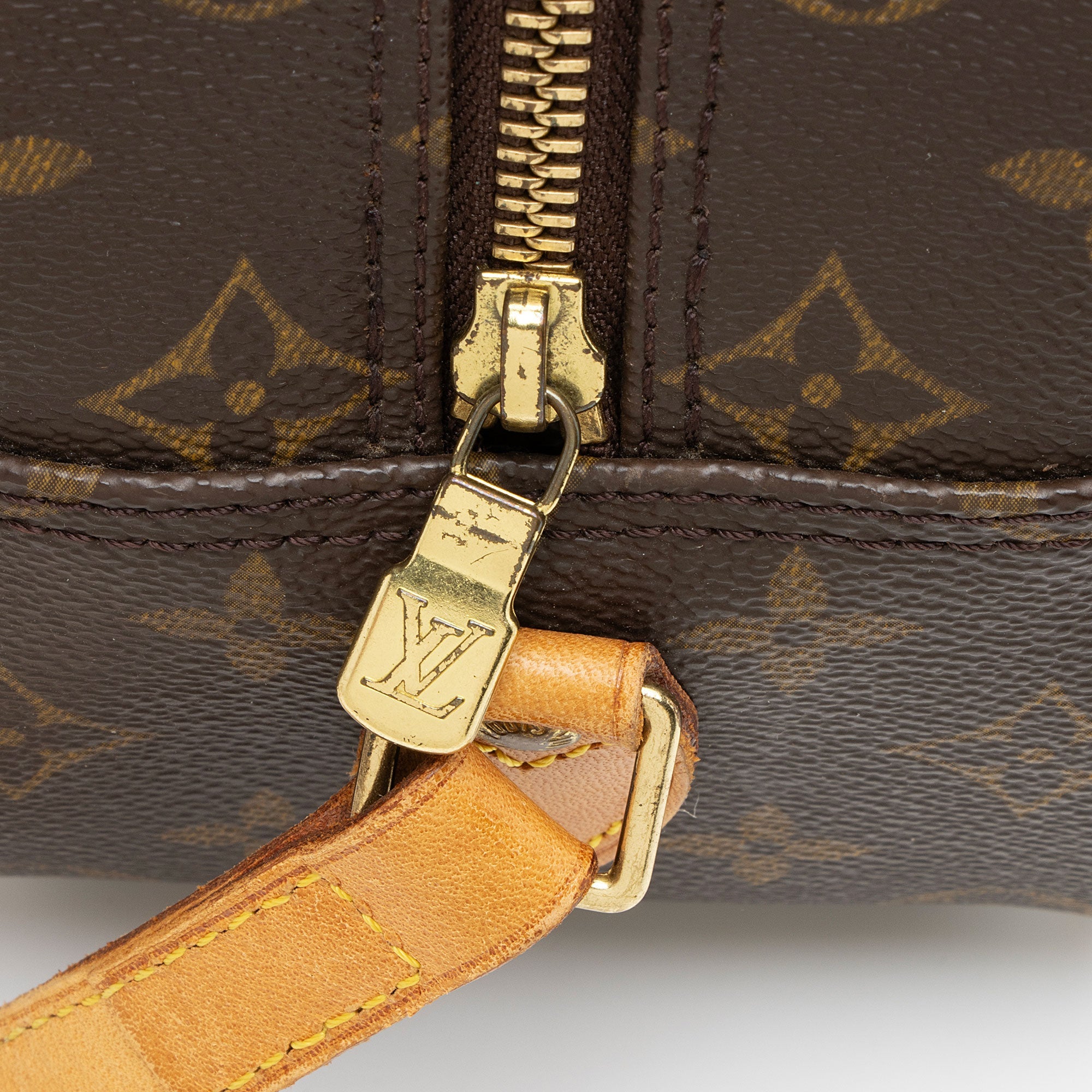 Louis Vuitton Vintage Monogram Canvas Blois Shoulder Bag