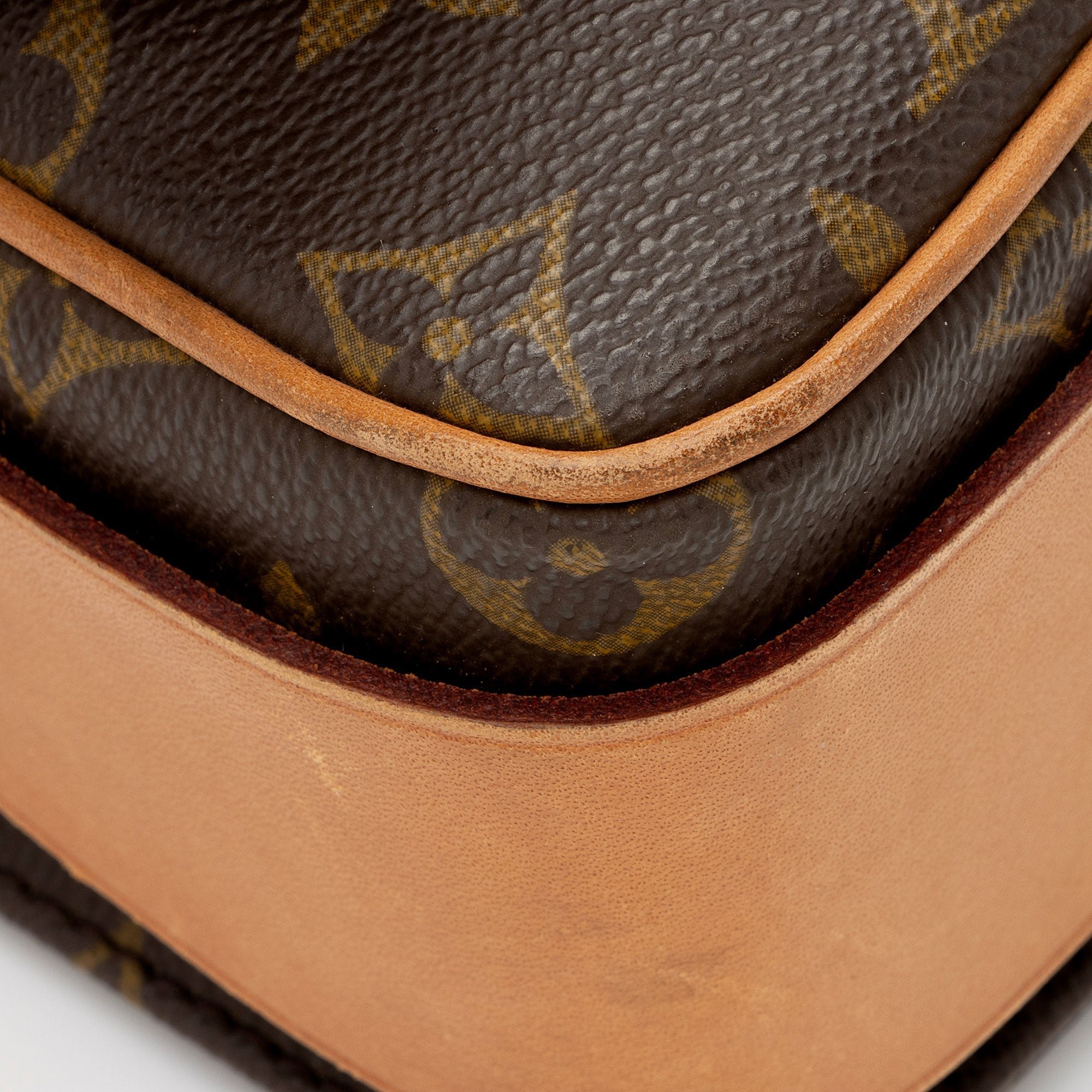 Louis Vuitton Vintage Monogram Canvas Cartouchiere GM Shoulder Bag (SHF-sdbpJh)