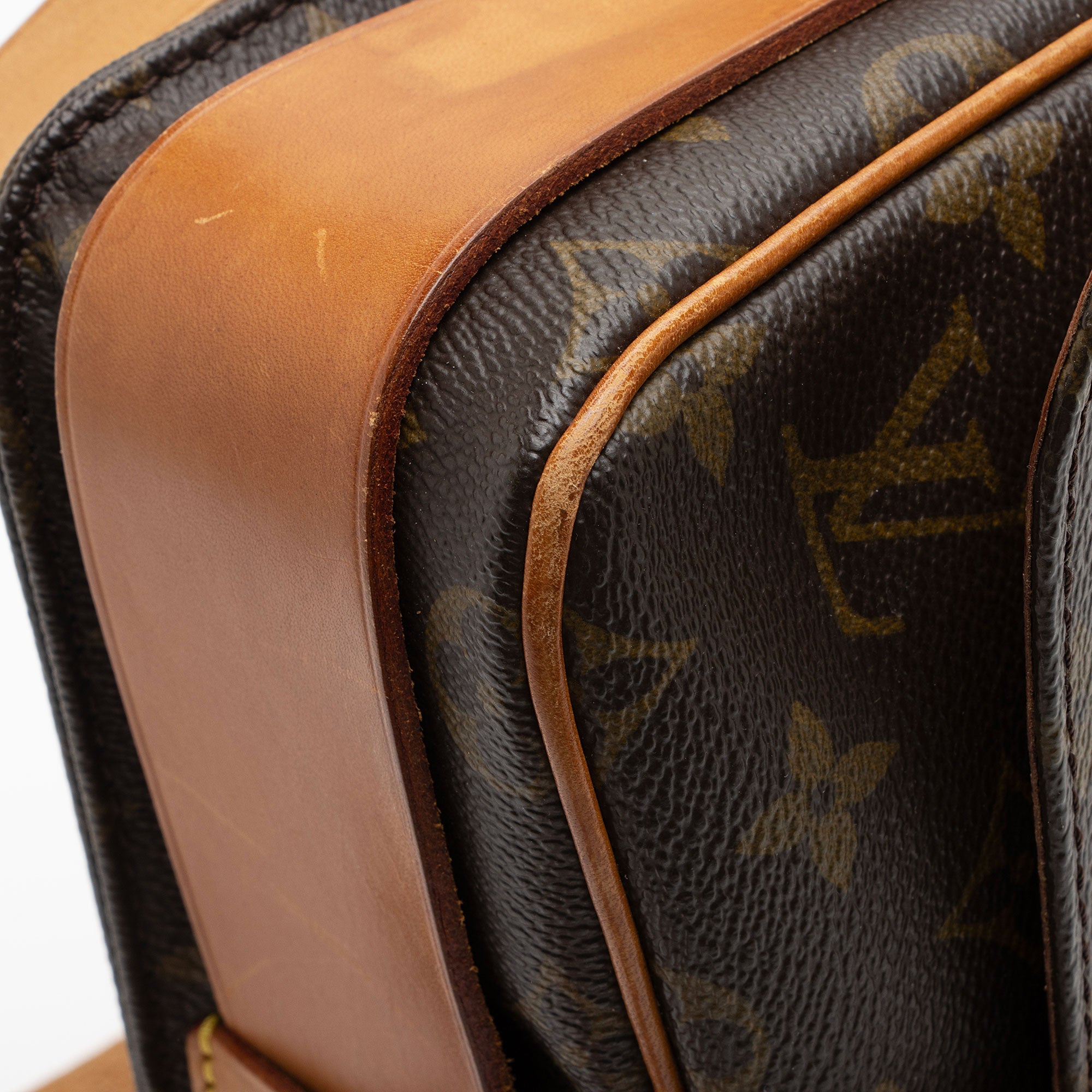 Louis Vuitton Vintage Monogram Canvas Cartouchiere MM Shoulder Bag (SHF-7VUXQB)