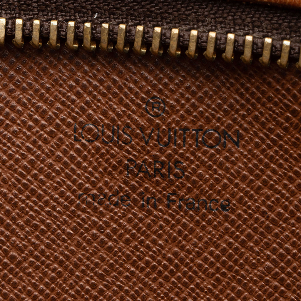 Louis Vuitton Vintage Monogram Canvas Drouot Shoulder Bag (SHF-mx5r7z)