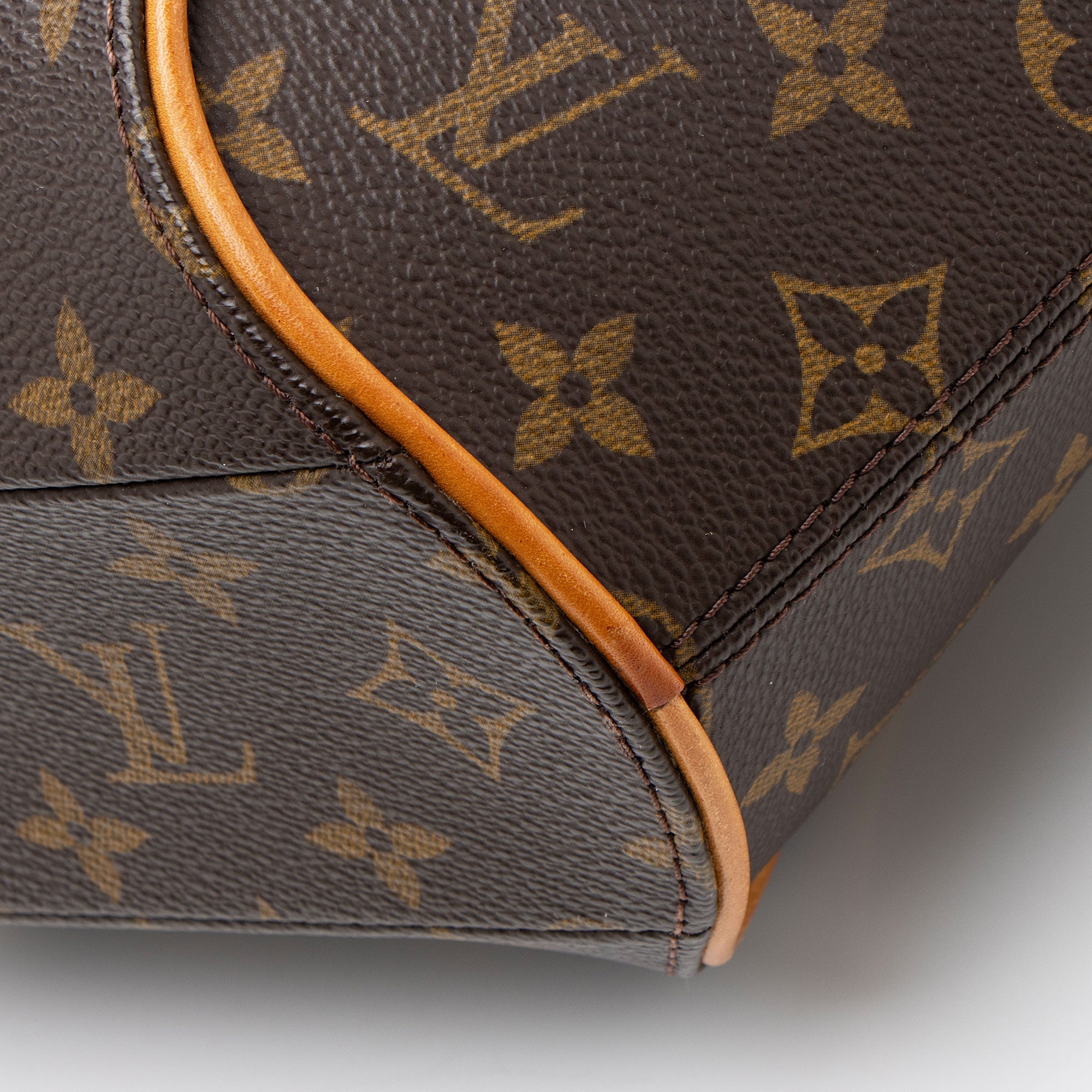 Louis Vuitton Vintage Monogram Canvas Ellipse PM Satchel (SHF-jWViTV)
