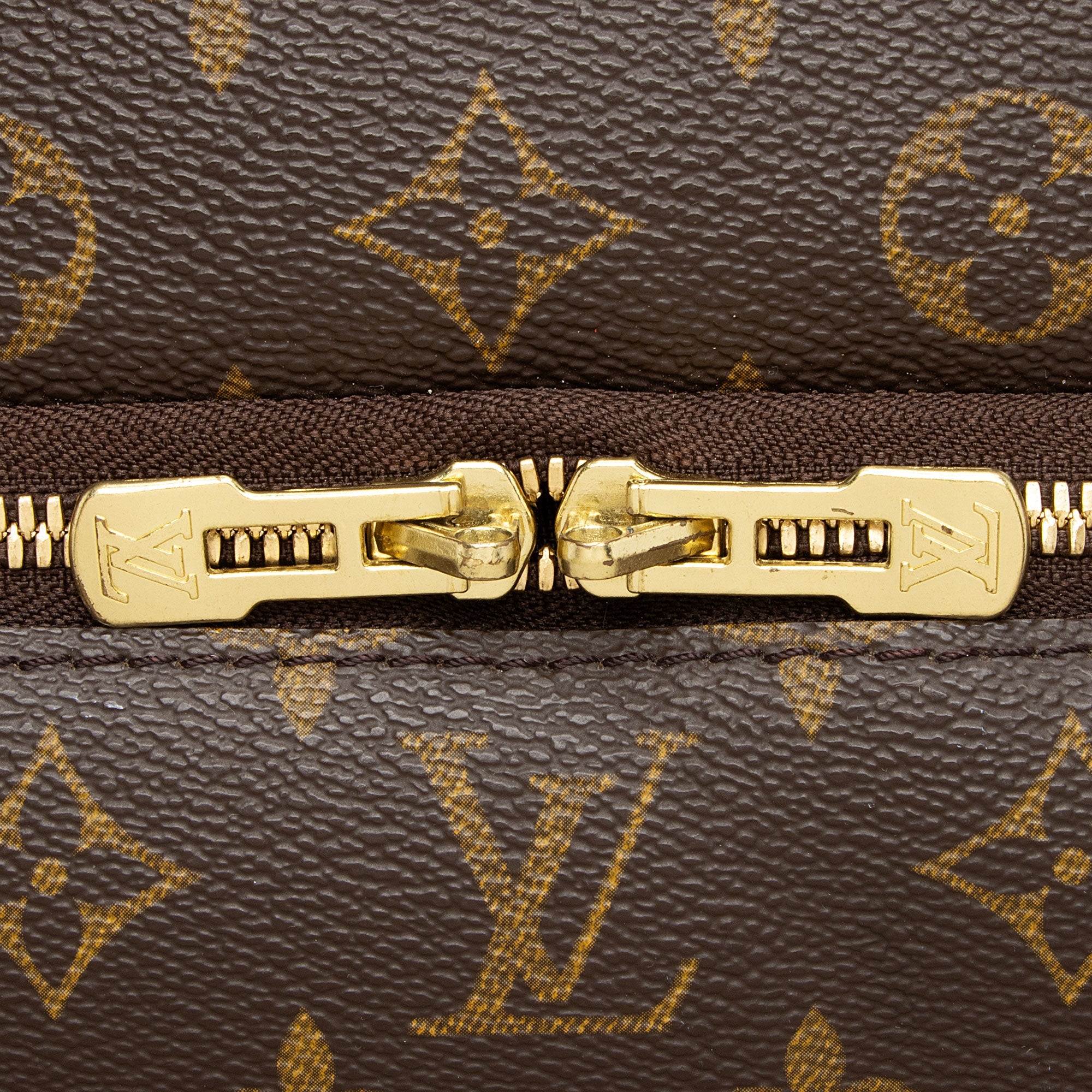 Louis Vuitton Vintage Monogram Canvas Evasion Weekender (SHF-oqME35)