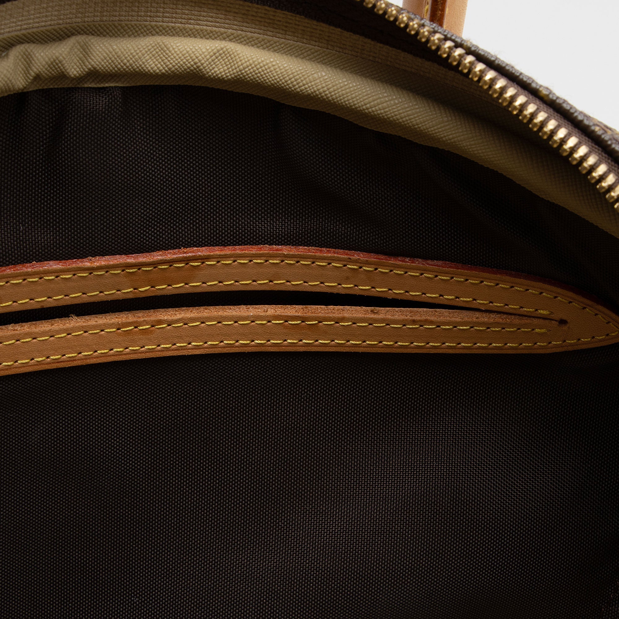 Louis Vuitton Vintage Monogram Canvas Evasion Weekender (SHF-oqME35)