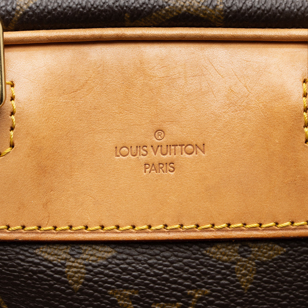 Louis Vuitton Vintage Monogram Canvas Excursion Tote (SHF-KMEXVf)