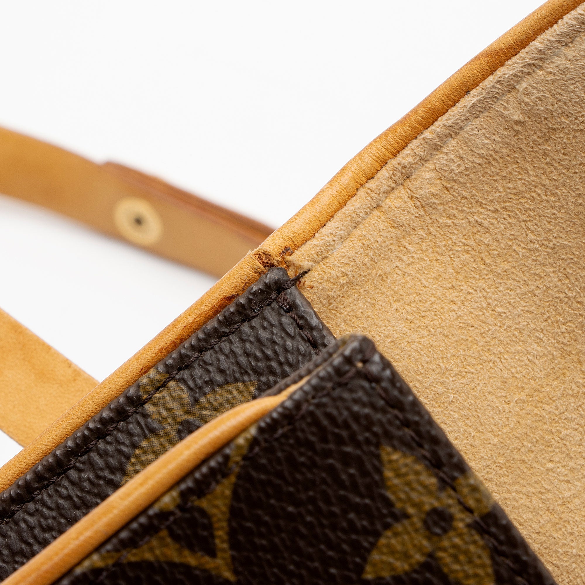 Louis Vuitton Vintage Monogram Canvas Florentine Pochette Belt Bag (SHF-2sx4C7)