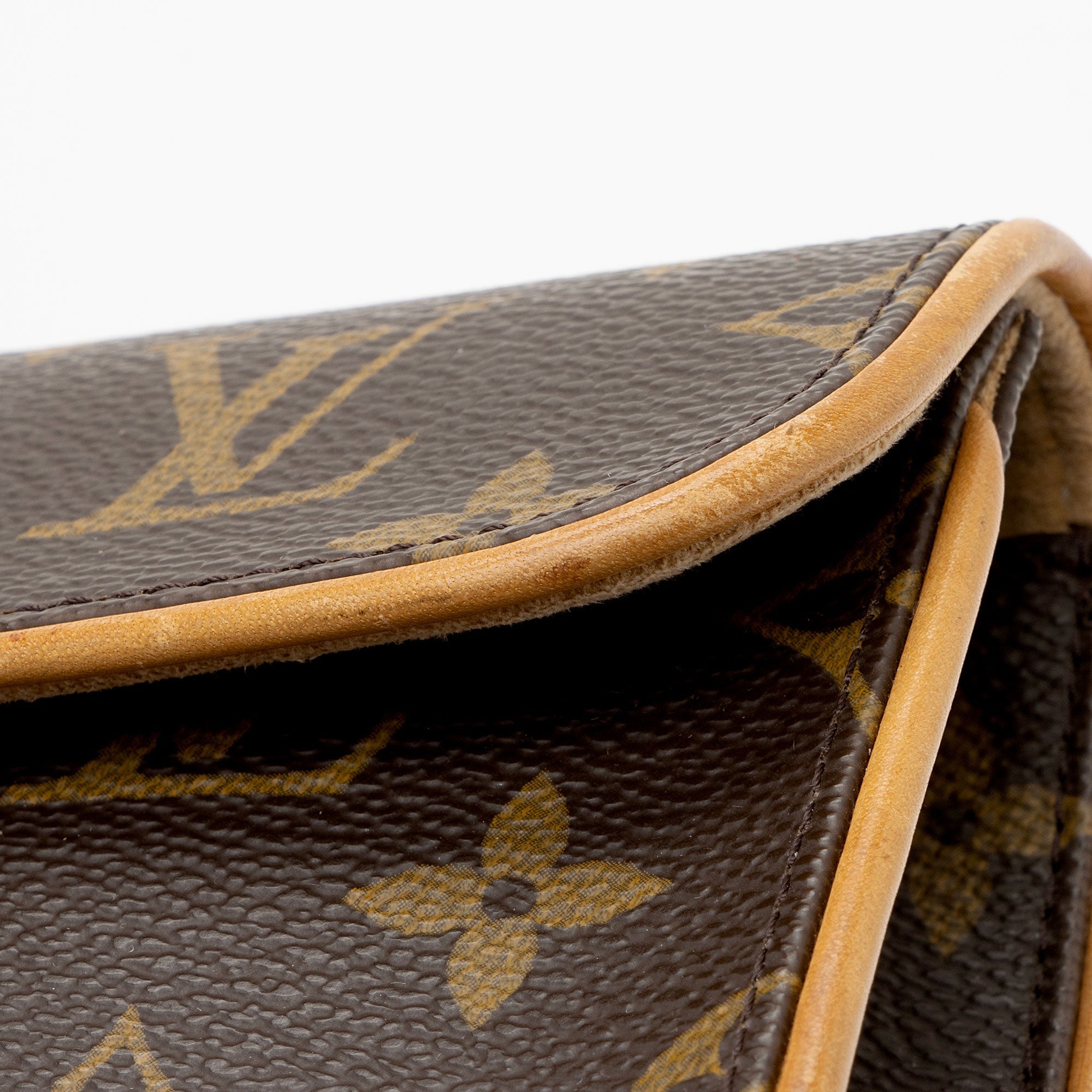 Louis Vuitton Vintage Monogram Canvas Florentine Pochette Belt Bag (SHF-2sx4C7)