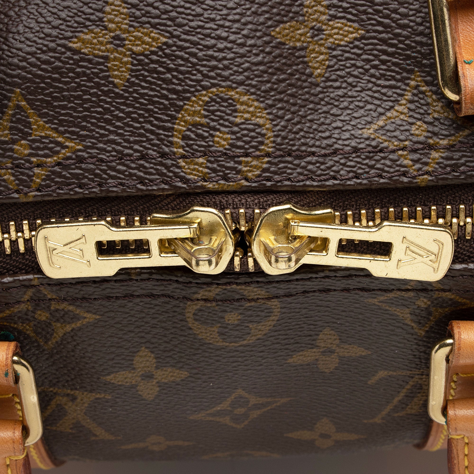 Louis Vuitton Vintage Monogram Canvas Keepall 45 Duffle Bag (SHF-xDEIn1)