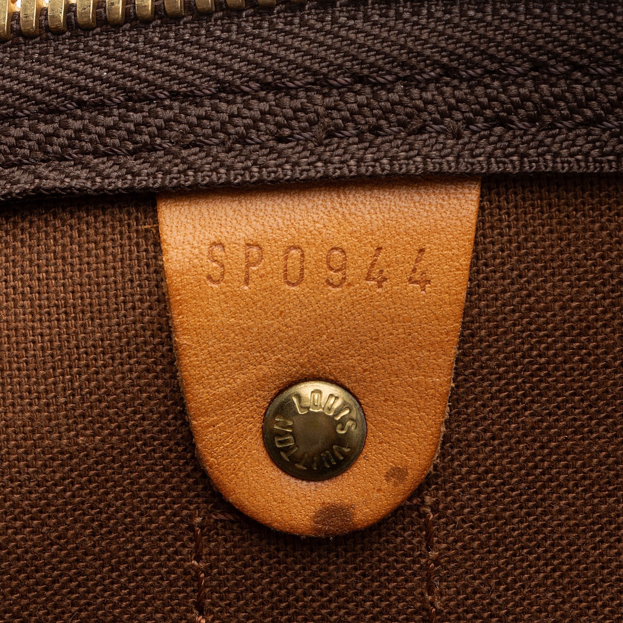 Louis Vuitton Vintage Monogram Canvas Keepall 55 Duffle Bag (SHF-xIA279)