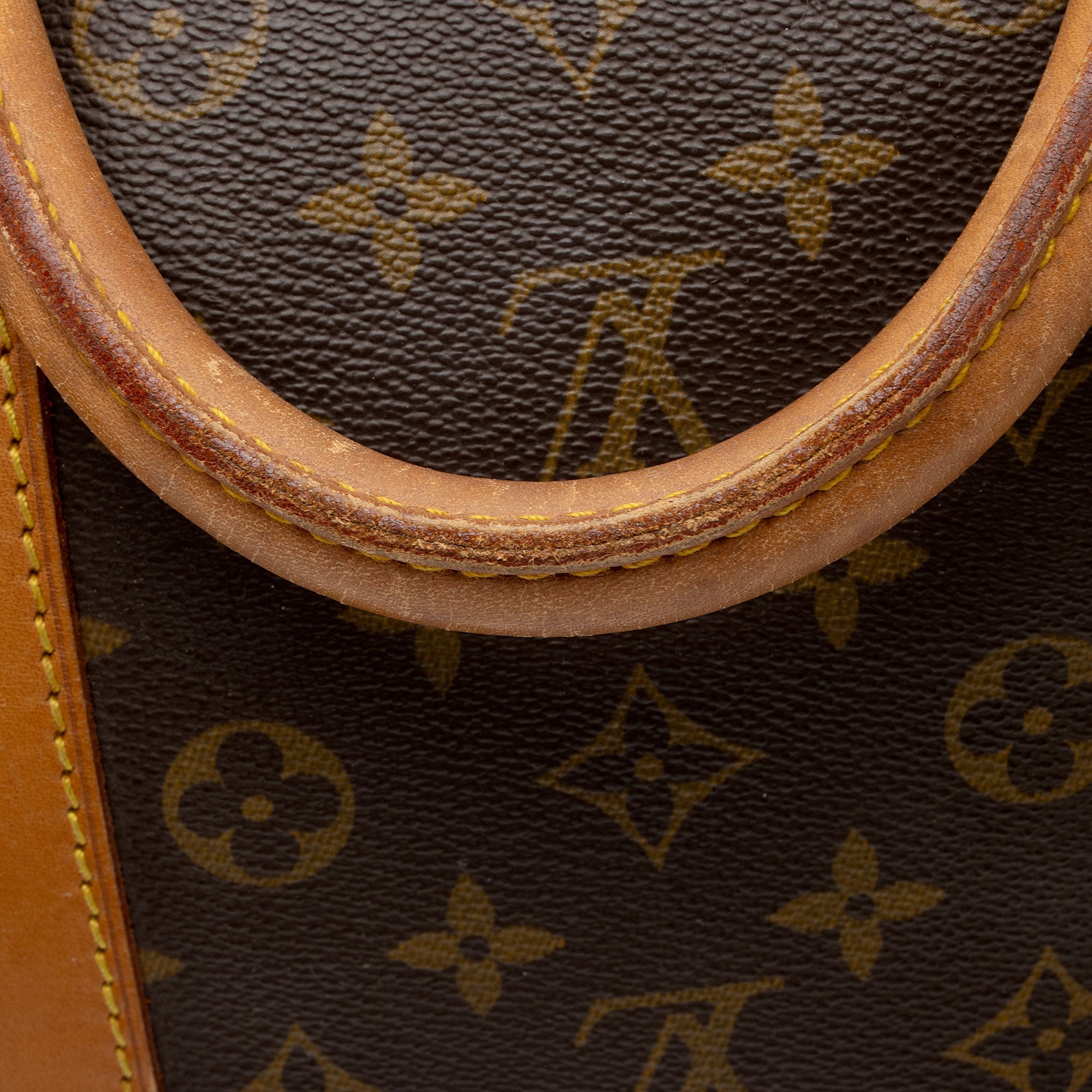Louis Vuitton Vintage Monogram Canvas Keepall 55 Duffle Bag (SHF-z3uo3H)