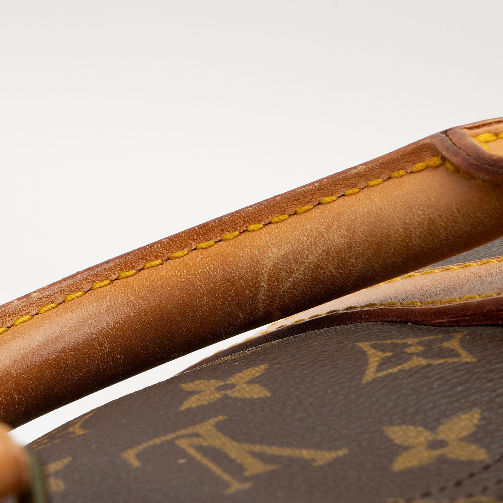 Louis Vuitton Vintage Monogram Canvas Keepall 55 Duffle Bag (SHF-z3uo3H)