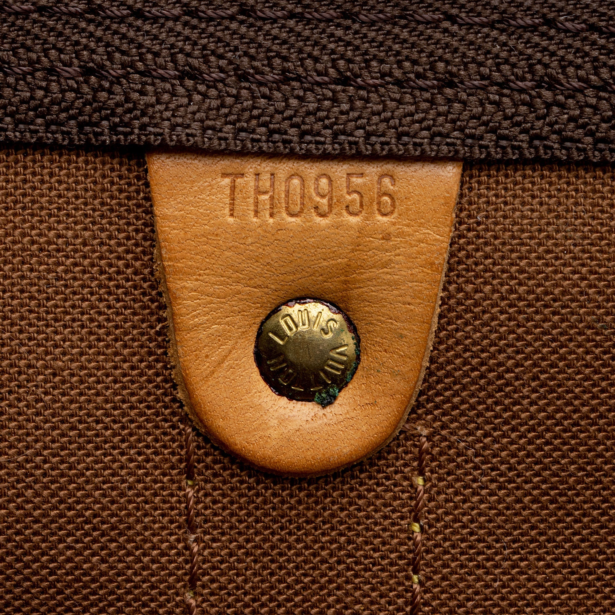 Louis Vuitton Vintage Monogram Canvas Keepall Bandouliere 55 Duffle Bag (SHF-g634Q4)