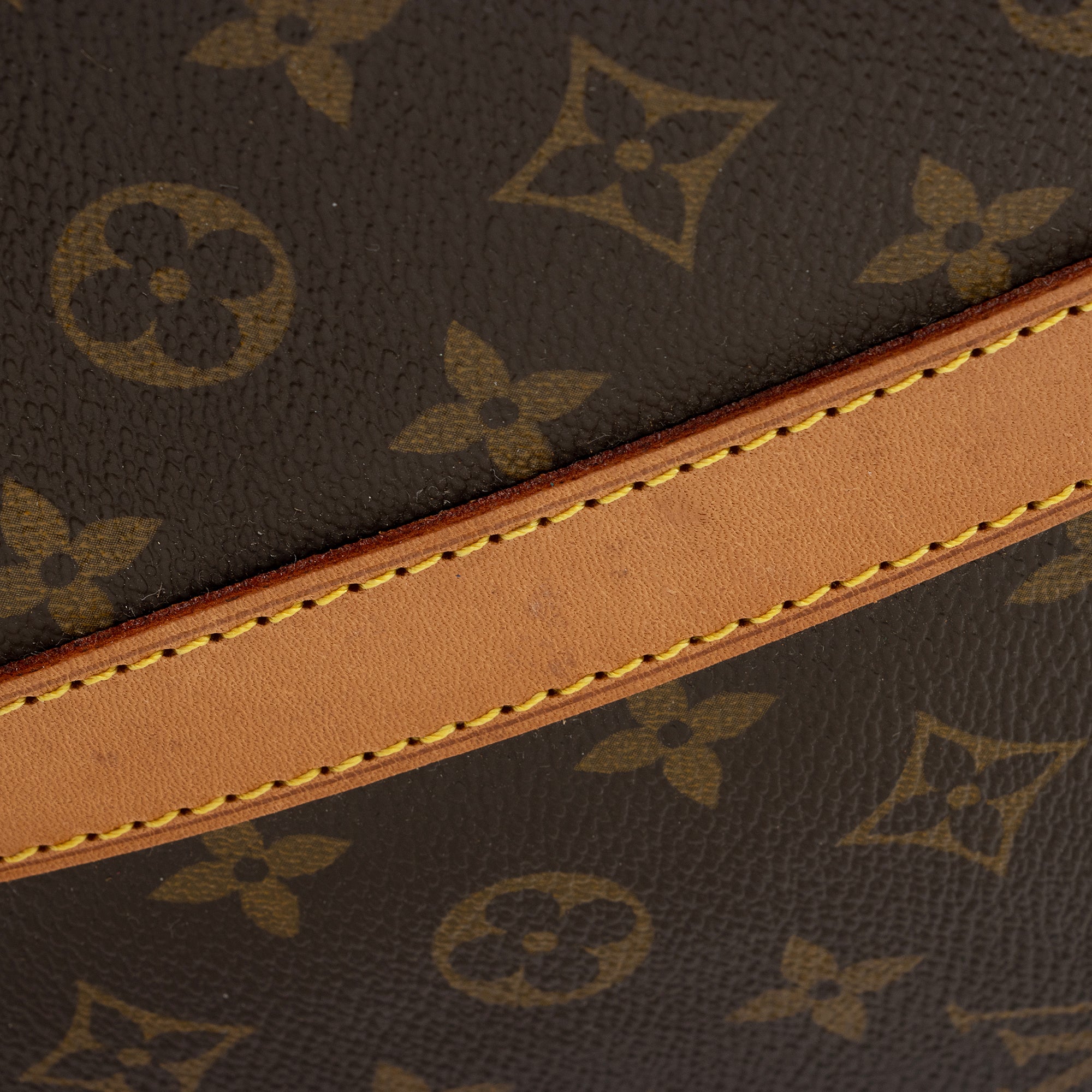 Louis Vuitton Vintage Monogram Canvas Keepall Bandouliere 60 Duffle Bag (SHF-05Mljd)
