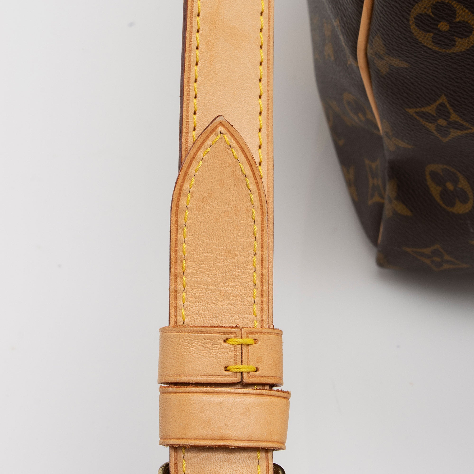 Louis Vuitton Vintage Monogram Canvas Keepall Bandouliere 60 Duffle Bag (SHF-2g6q76)