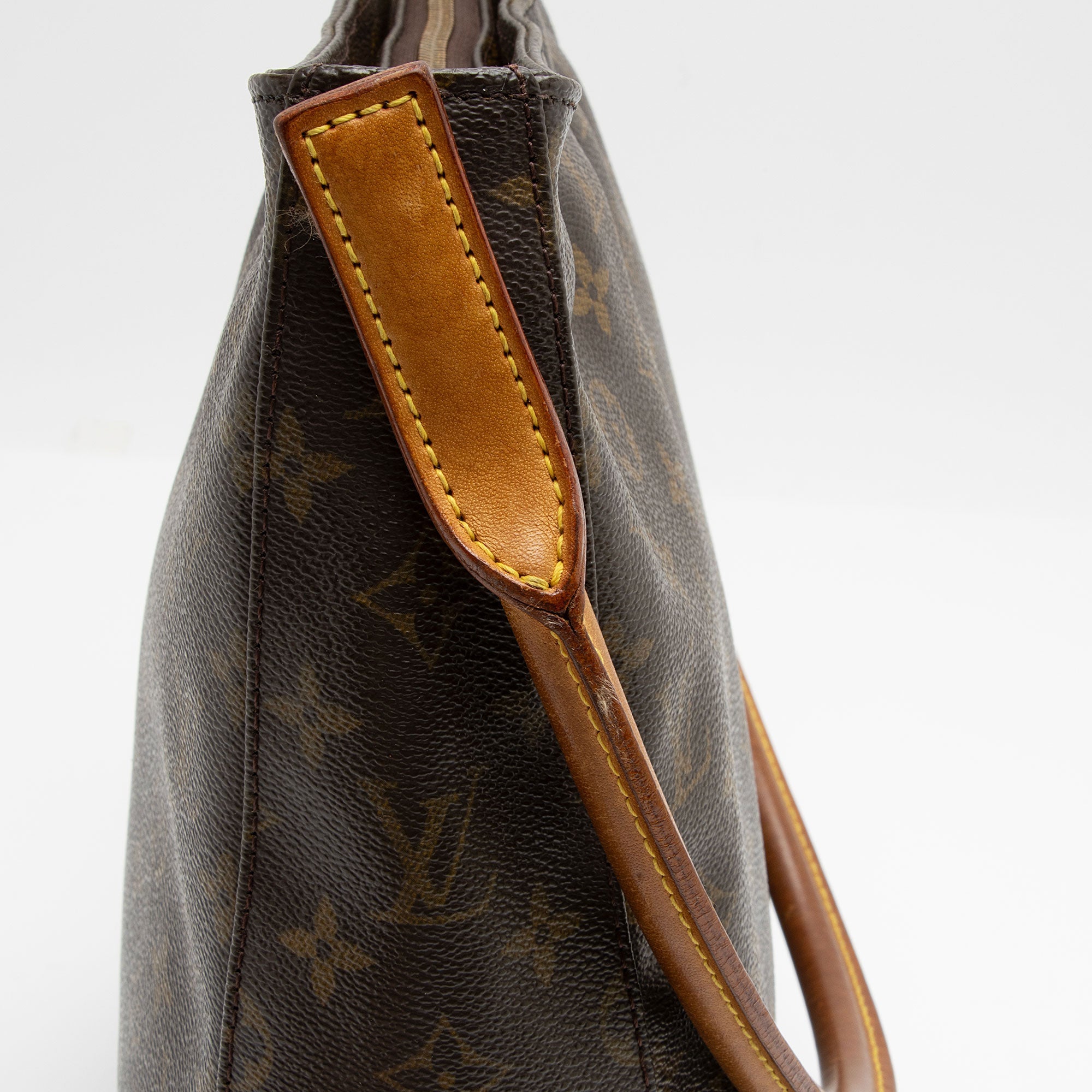 Louis Vuitton Vintage Monogram Canvas Looping GM Shoulder Bag (SHF-D9rKec)