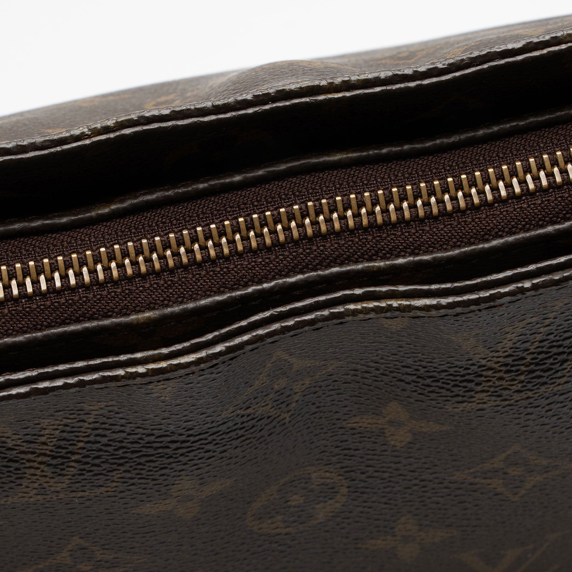 Louis Vuitton Vintage Monogram Canvas Looping GM Shoulder Bag (SHF-D9rKec)