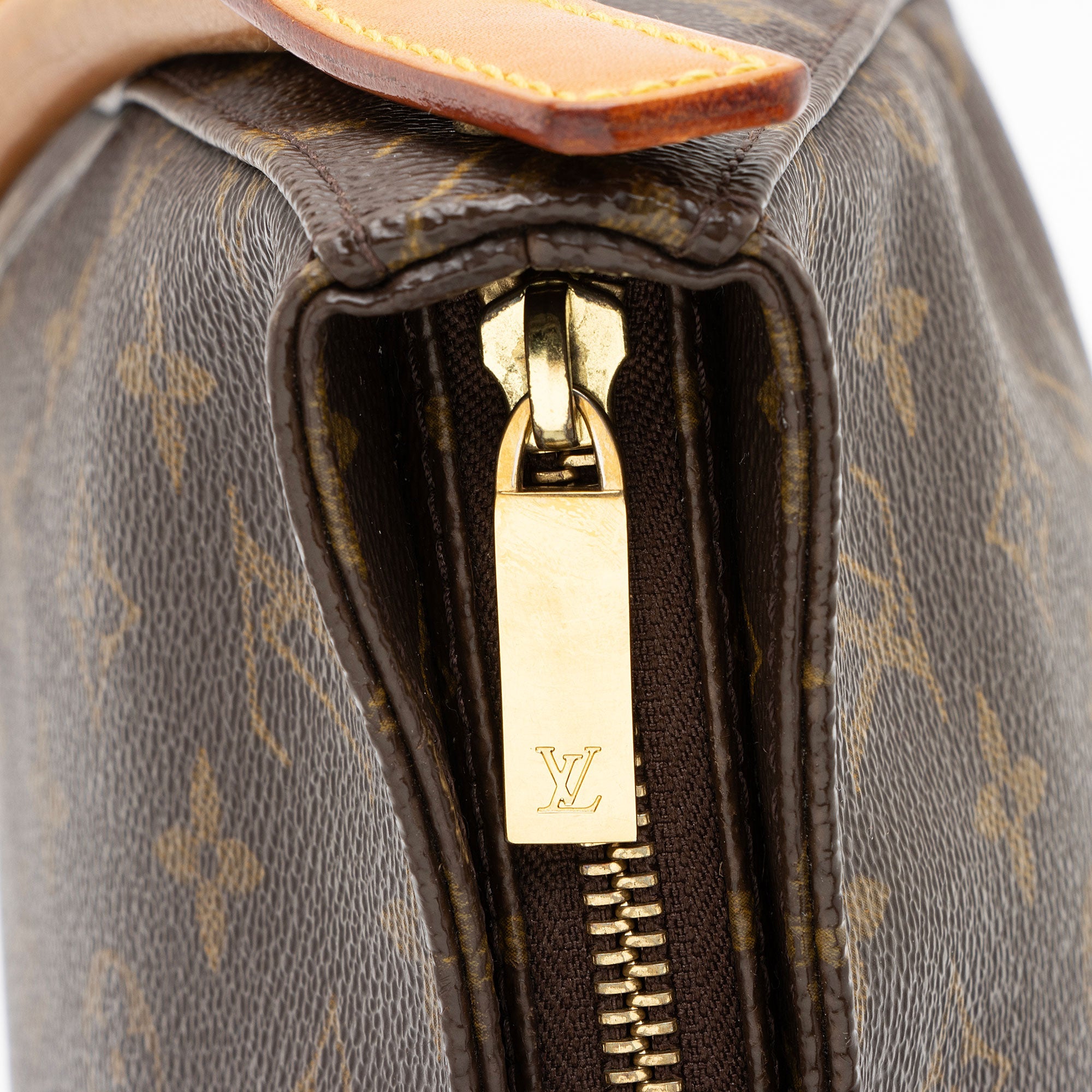 Louis Vuitton Vintage Monogram Canvas Looping MM Shoulder Bag (SHF-dy4RbR)