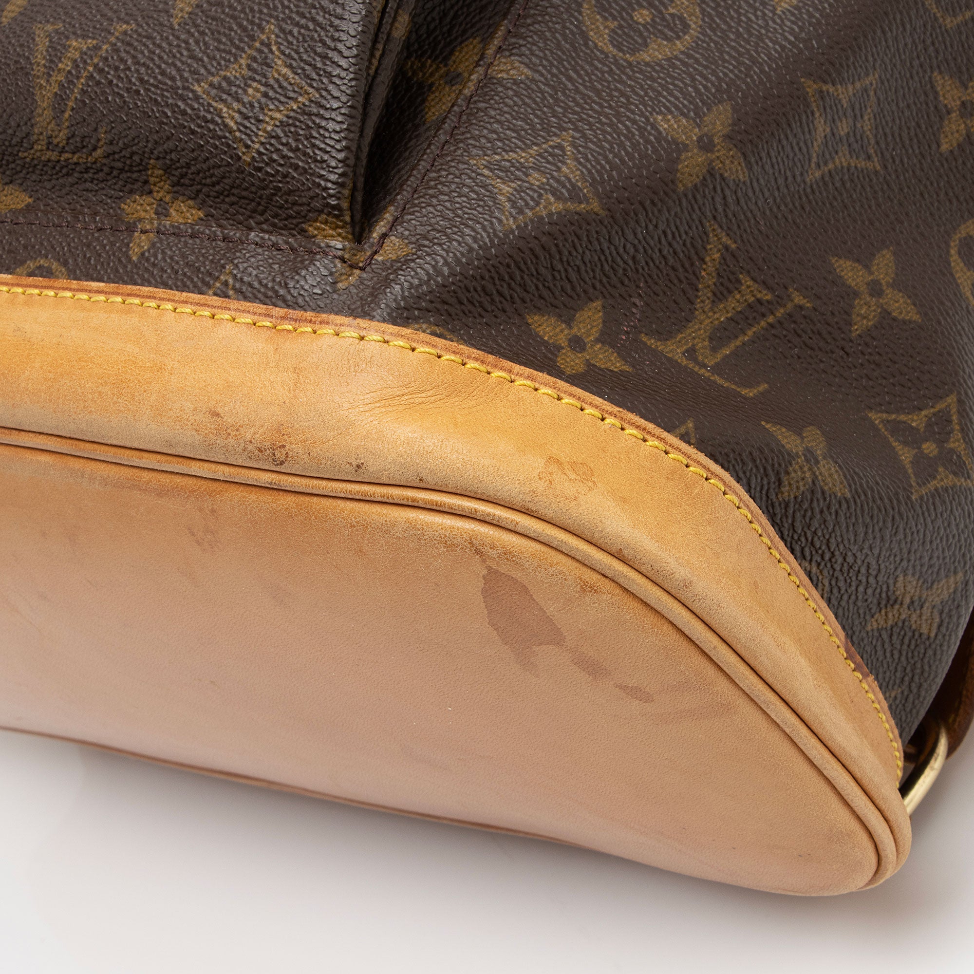 Louis Vuitton Vintage Monogram Canvas Montsouris GM Backpack (SHF-qrPhza)