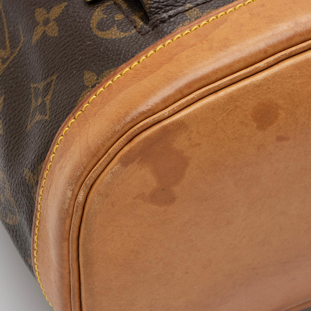 Louis Vuitton Vintage Monogram Canvas Montsouris MM Backpack (SHF-sThgs4)