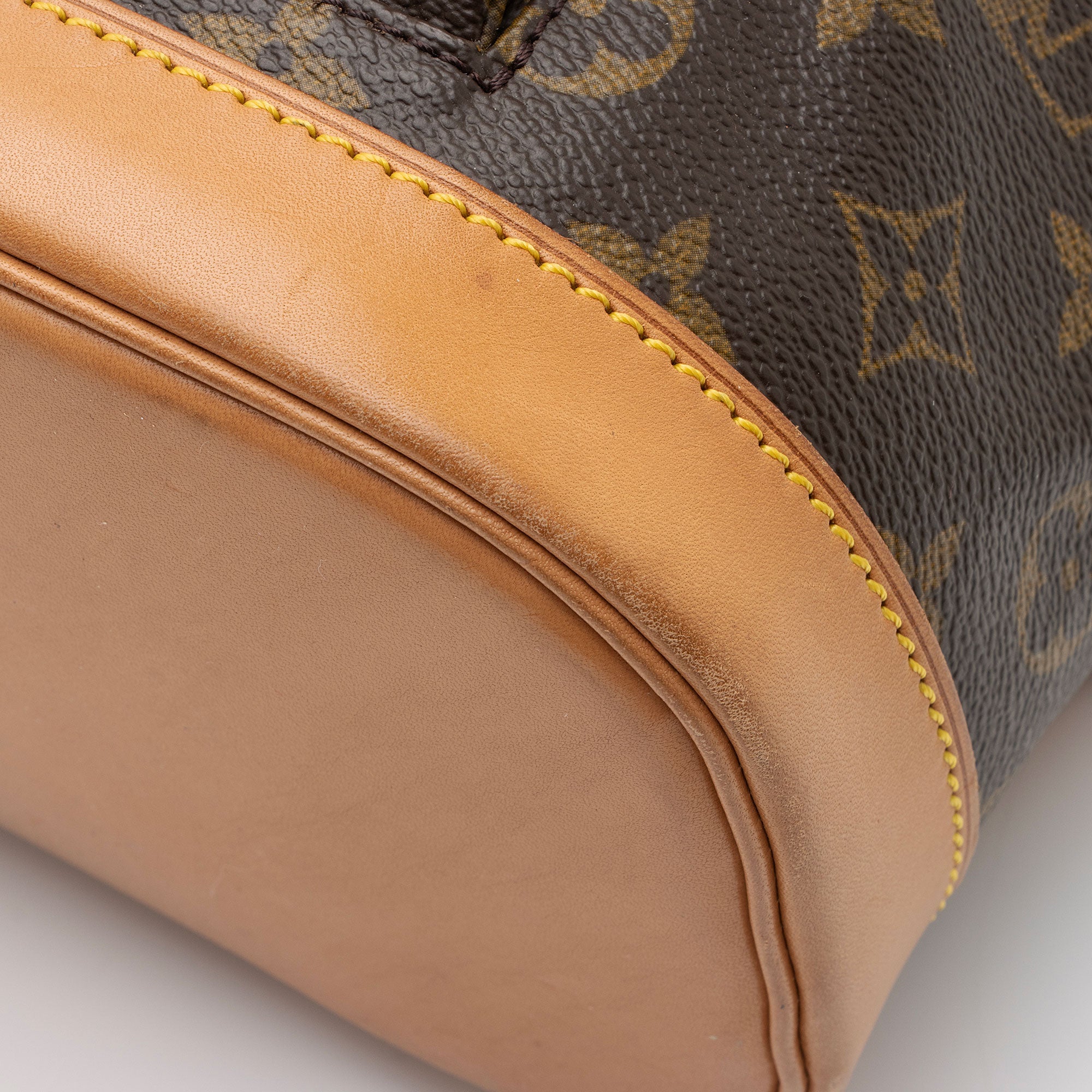 Louis Vuitton Vintage Monogram Canvas Montsouris MM Backpack (SHF-fLlzLX)