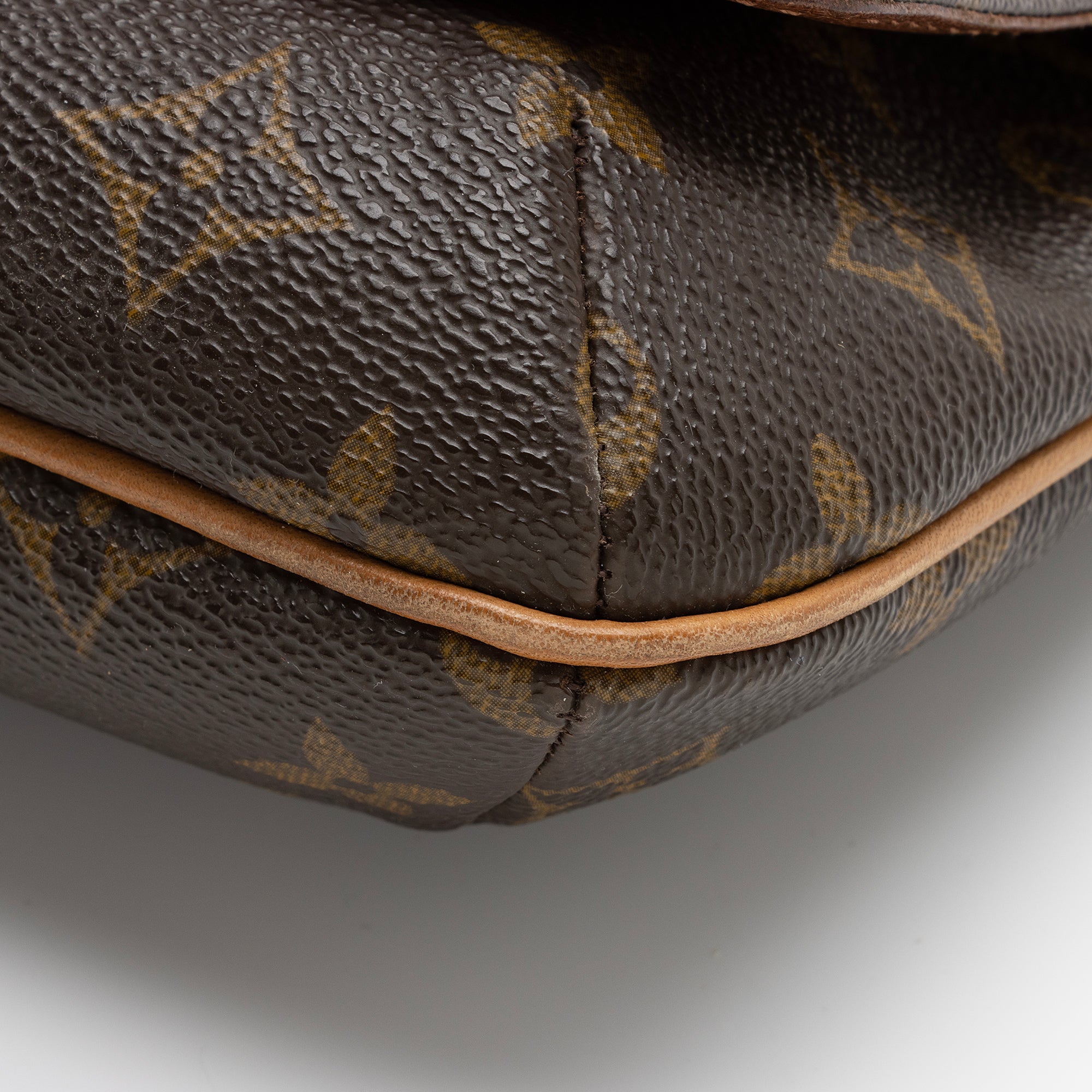 Louis Vuitton Vintage Monogram Canvas Musette Tango Shoulder Bag (SHF-vU796M)