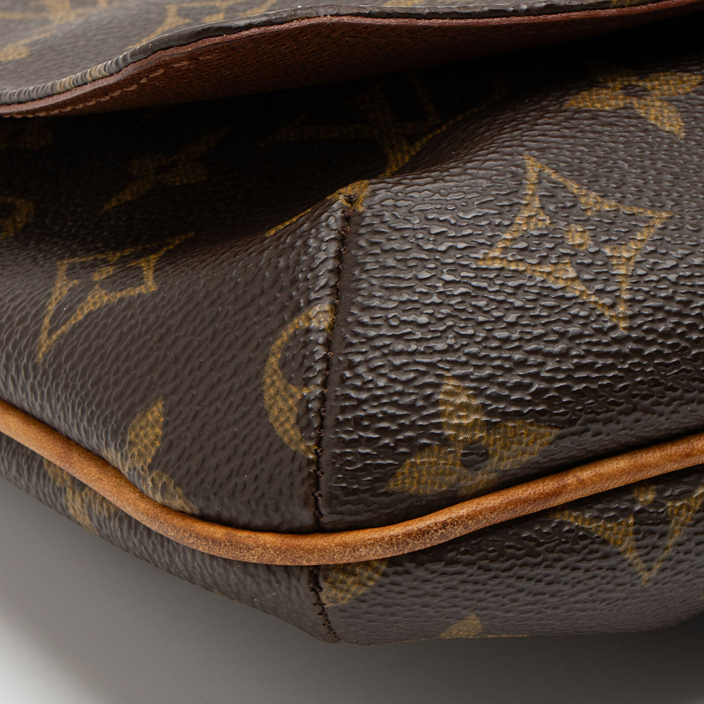 Louis Vuitton Vintage Monogram Canvas Musette Tango Shoulder Bag (SHF-1tVxAu)