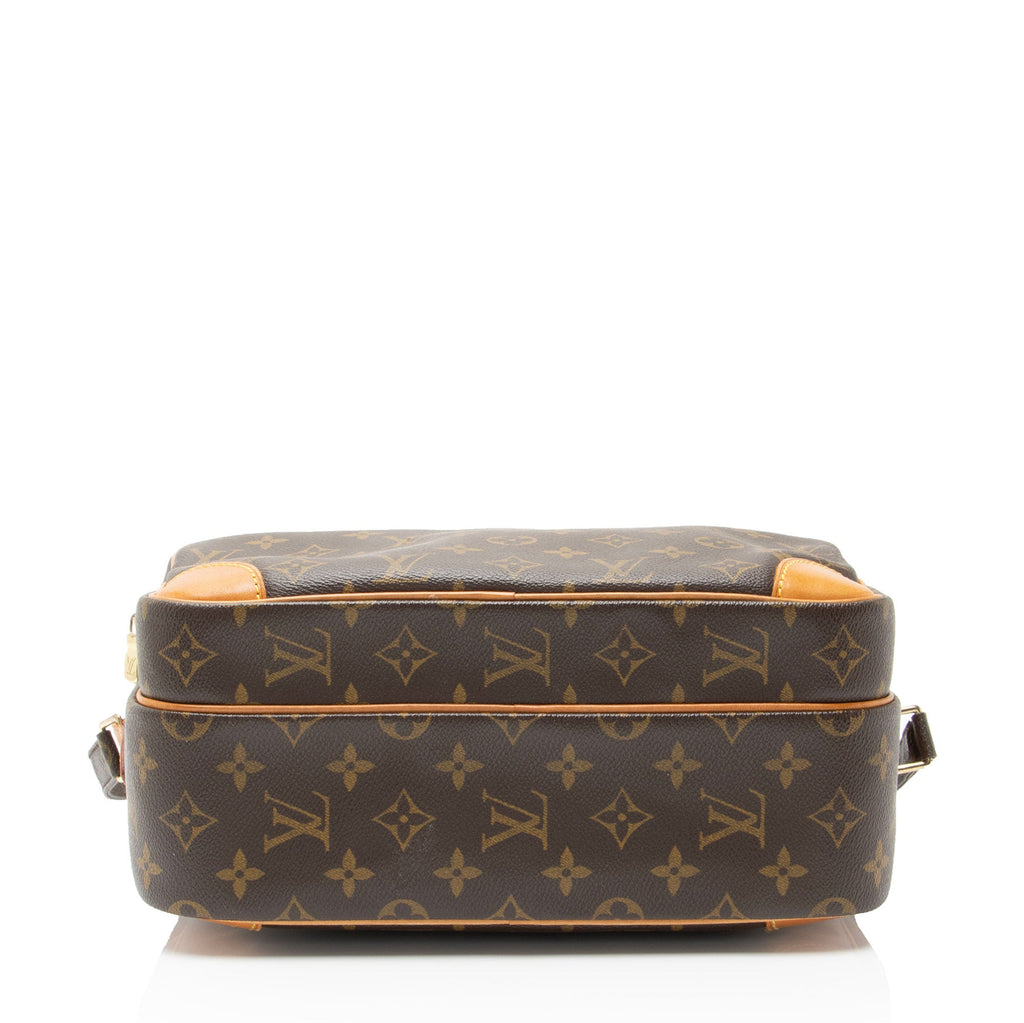 Louis Vuitton Vintage Monogram Canvas Nile MM Messenger