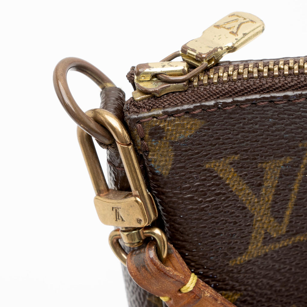 Louis Vuitton Vintage Monogram Canvas Pochette Accessoires (SHF-J5eGly)
