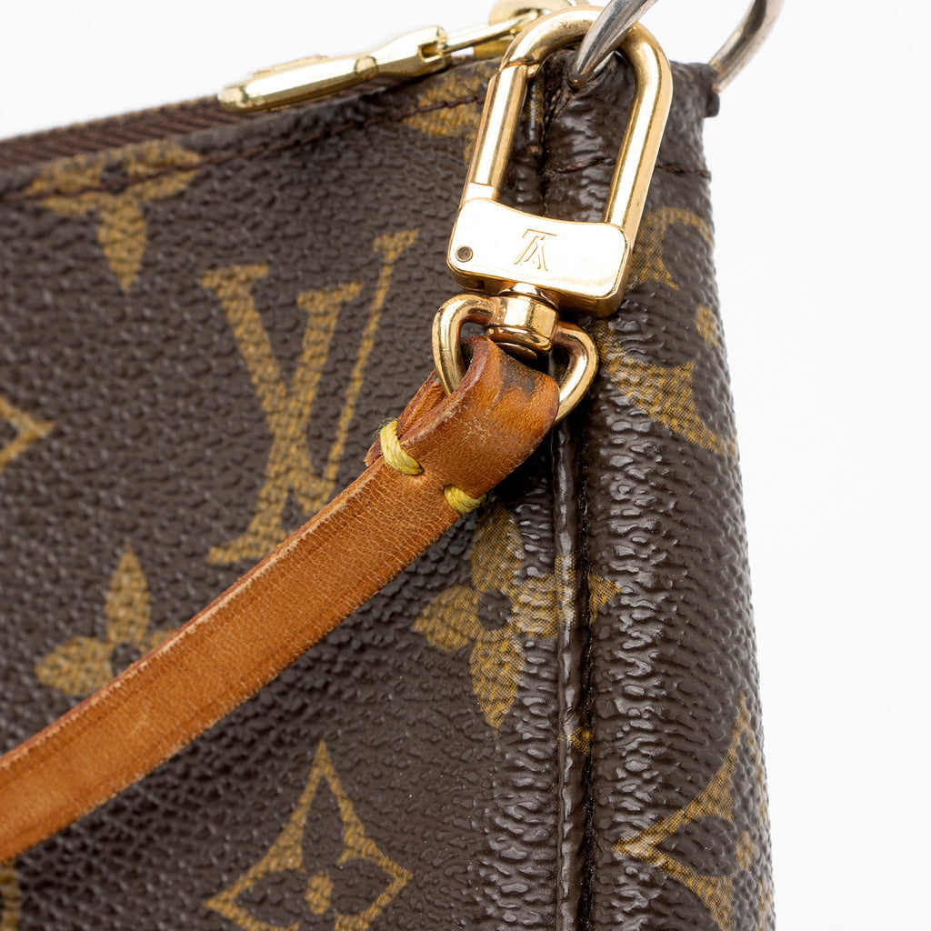 Louis Vuitton Vintage Monogram Canvas Pochette Accessoires (SHF-ABGljf)