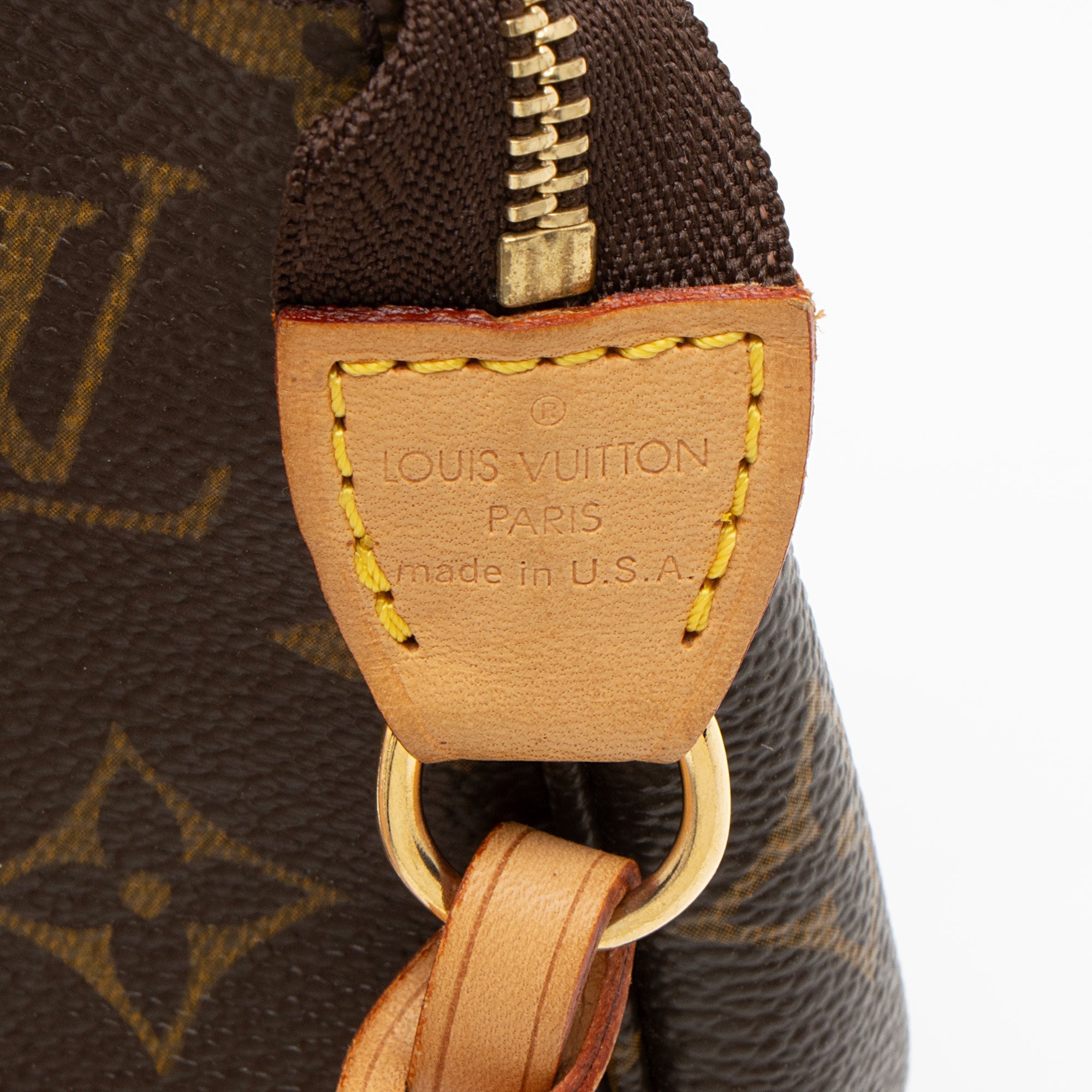 Louis Vuitton Vintage Monogram Canvas Pochette Accessoires (SHF-xkxIGA)