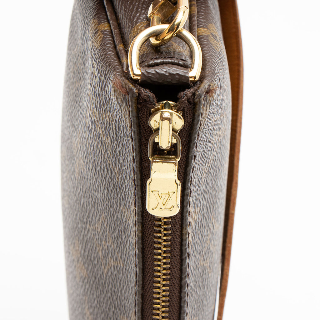 Louis Vuitton Vintage Monogram Canvas Pochette Accessoires