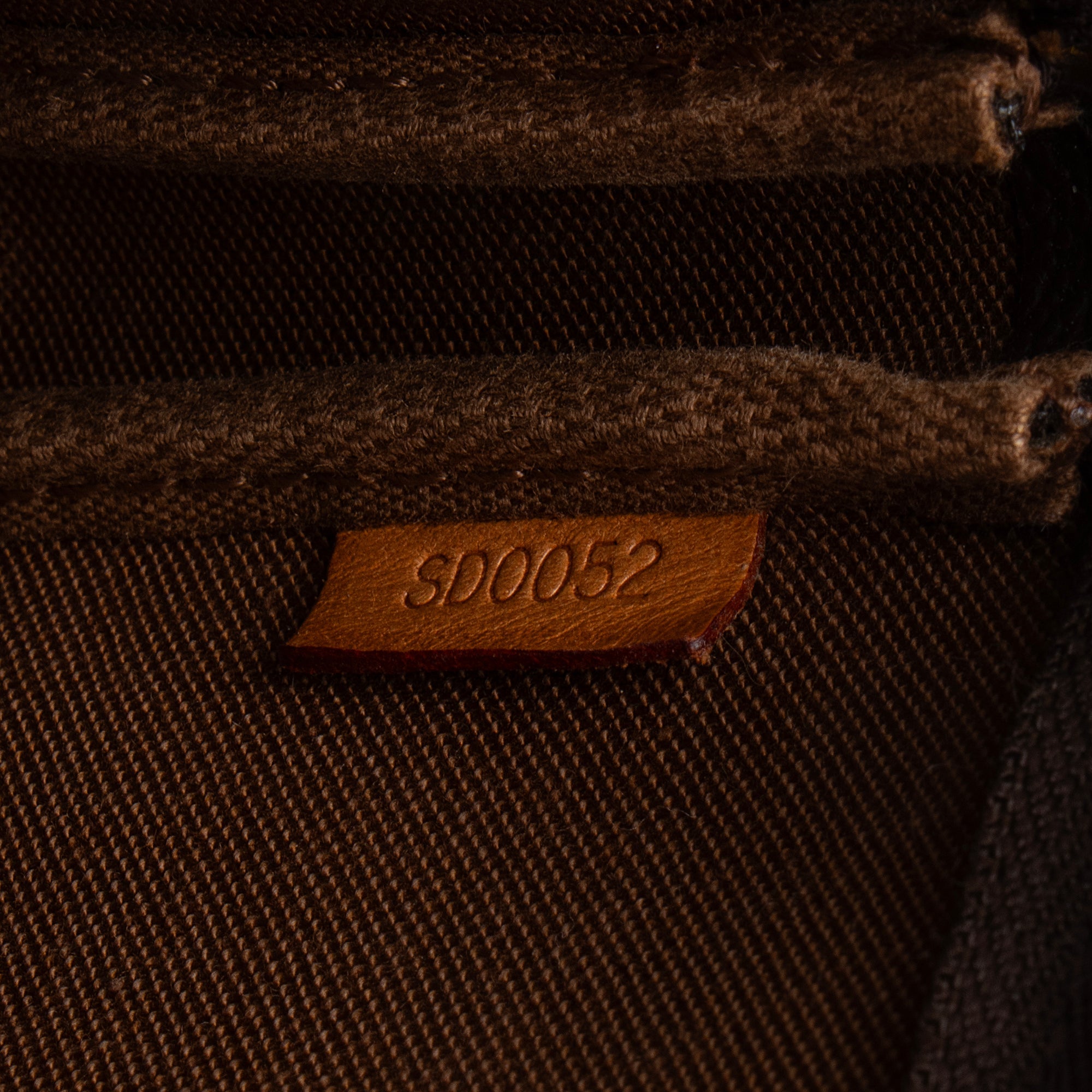 Louis Vuitton Vintage Monogram Canvas Pochette Accessoires