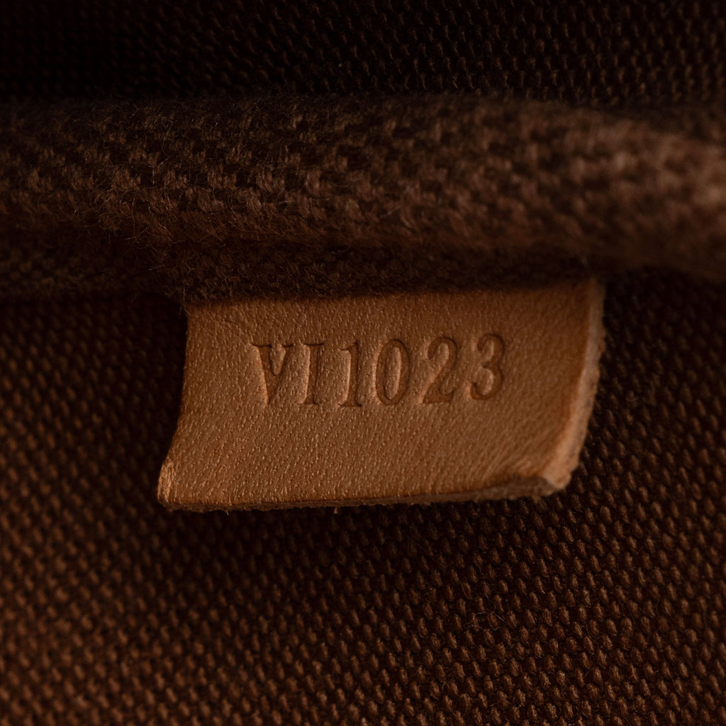 Louis Vuitton Vintage Monogram Canvas Pochette Accessoires