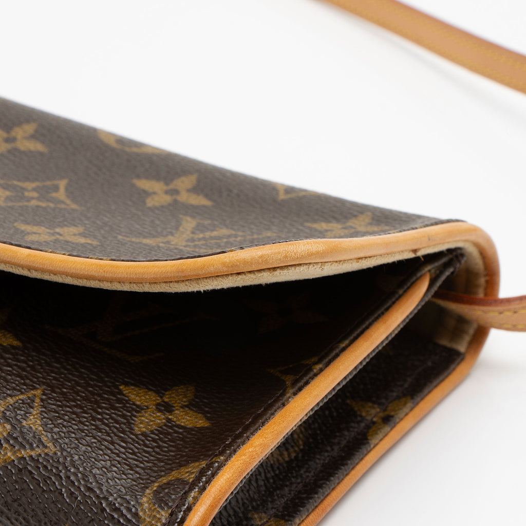 Louis Vuitton Vintage Monogram Canvas Pochette Twin GM Shoulder Bag